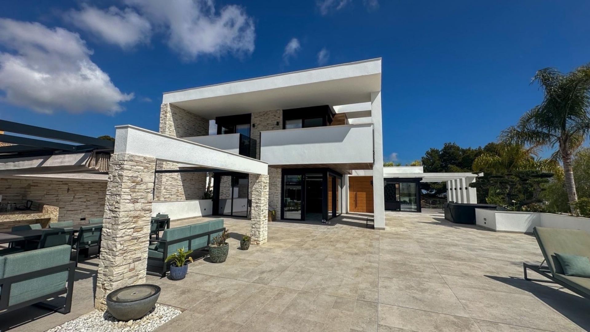 Resale - Villa - Villamartin