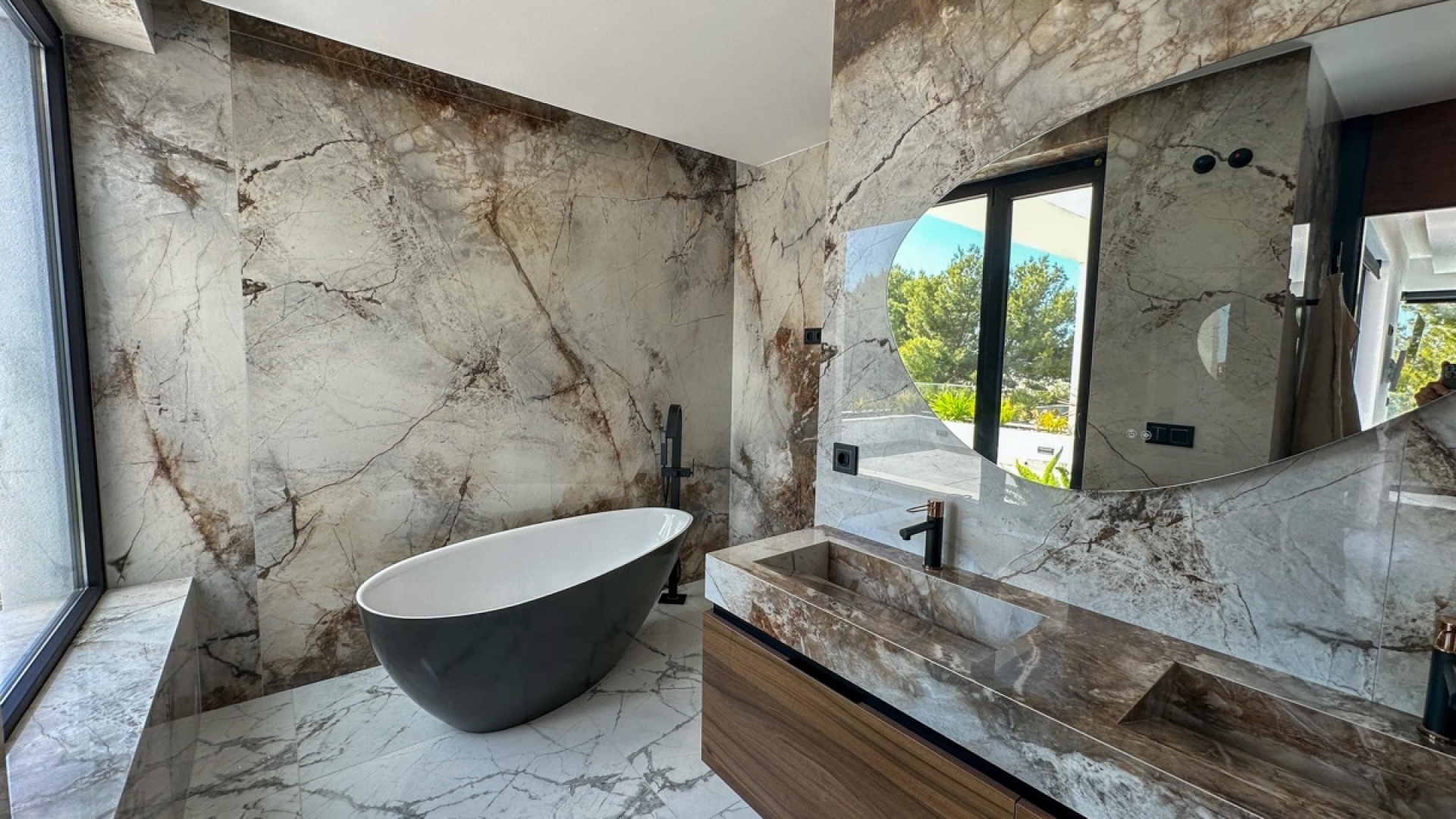 Resale - Villa - Villamartin