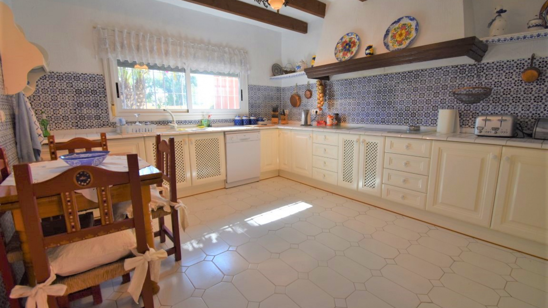 Resale - Villa - Villamartin