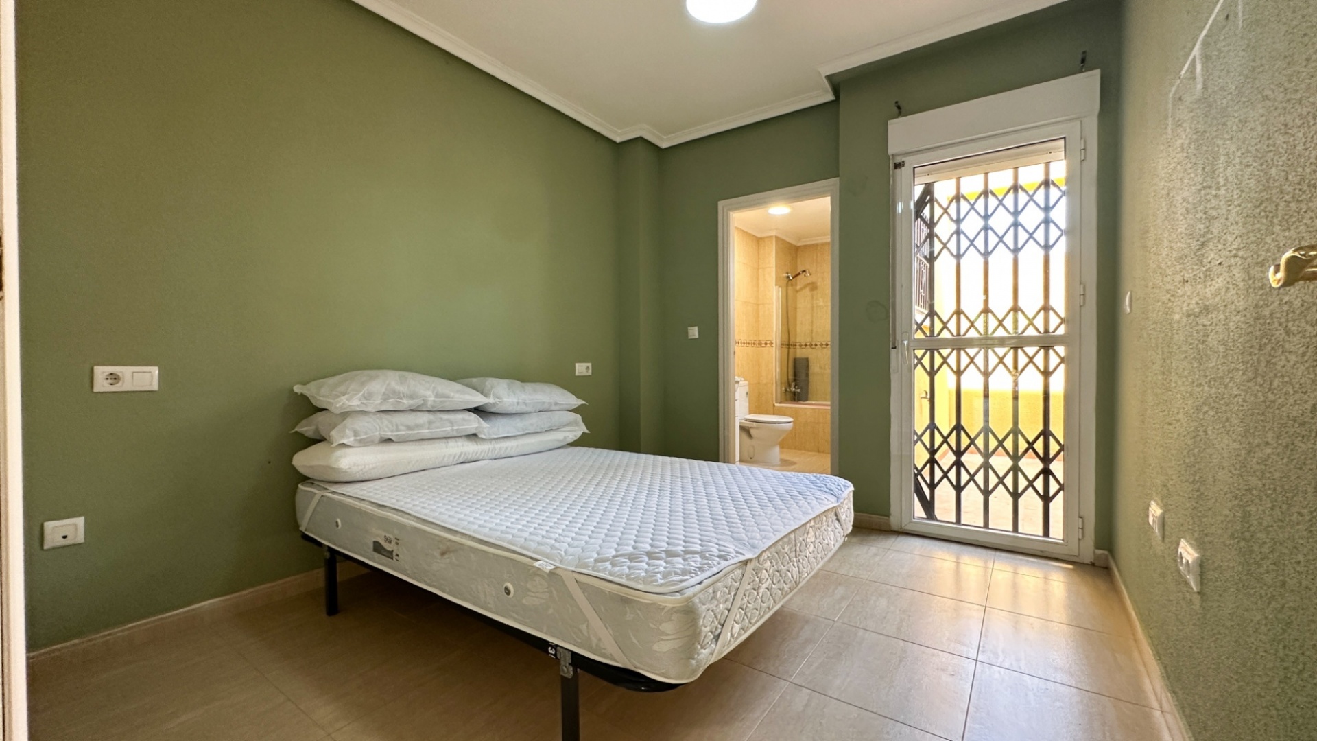 Revente - Appartement - Daya Nueva