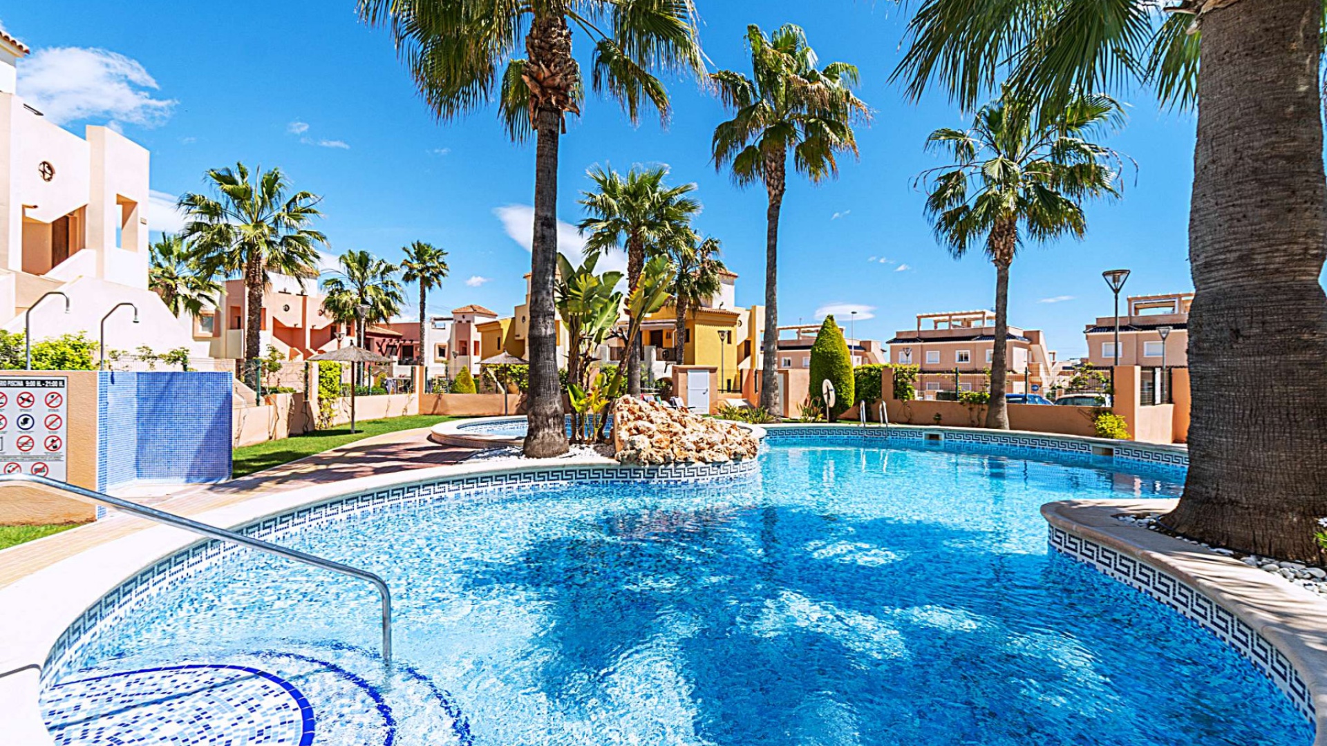 Revente - Appartement - Punta Prima - punta marina