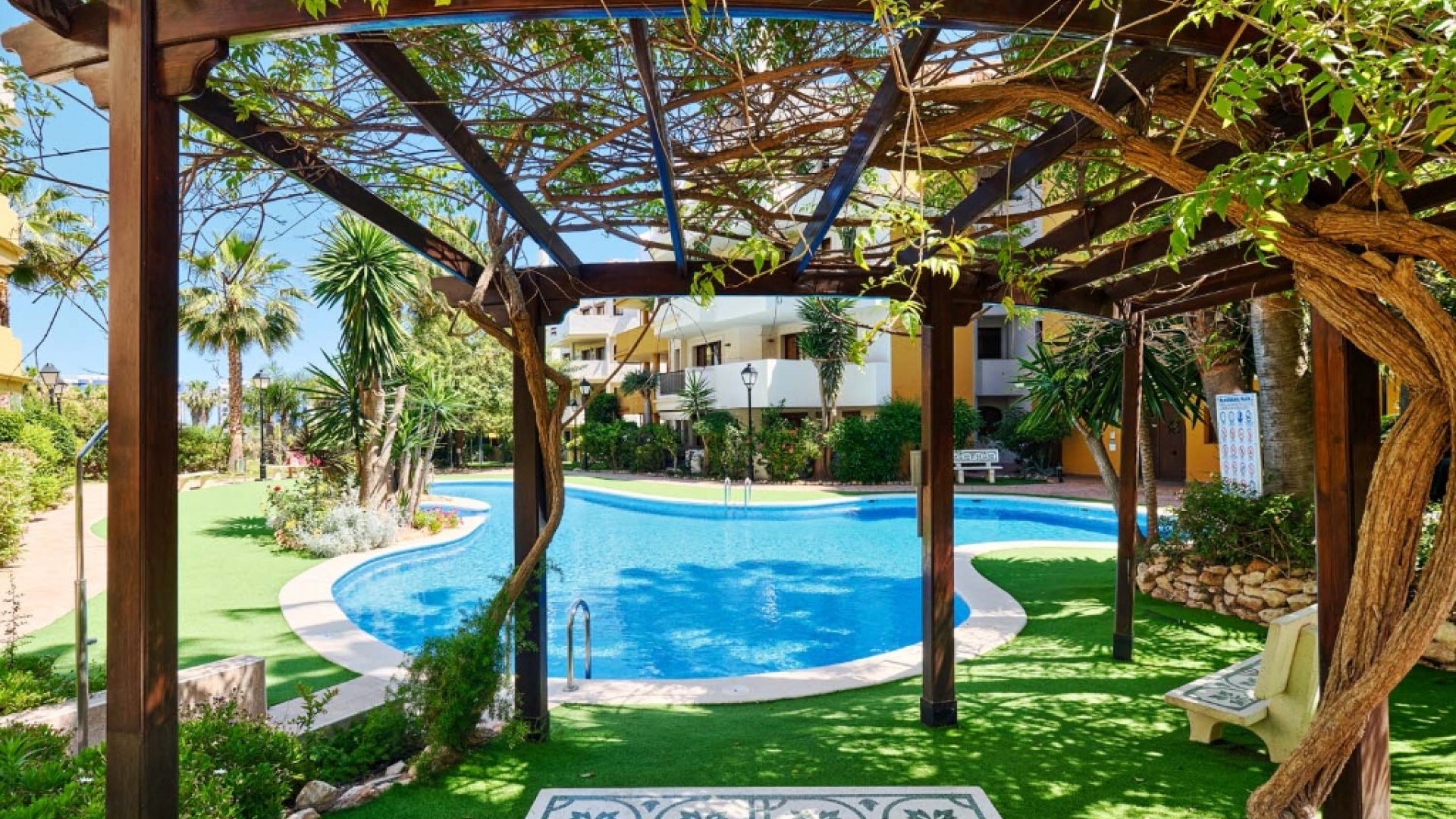 Revente - Appartement - Punta Prima