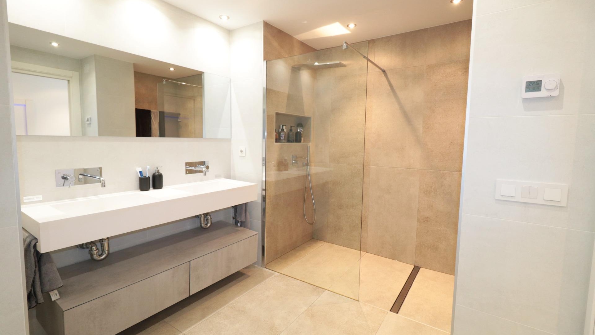 Revente - Appartement - Torrevieja - 1st line to the sea