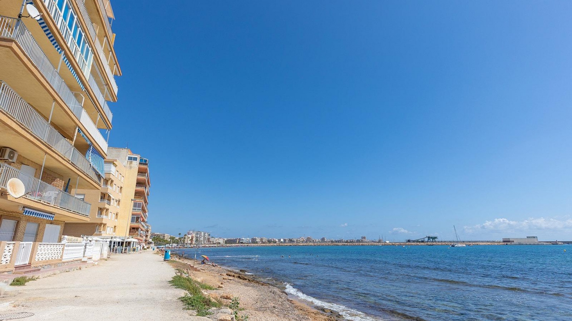 Revente - Appartement - Torrevieja - 1st line to the sea