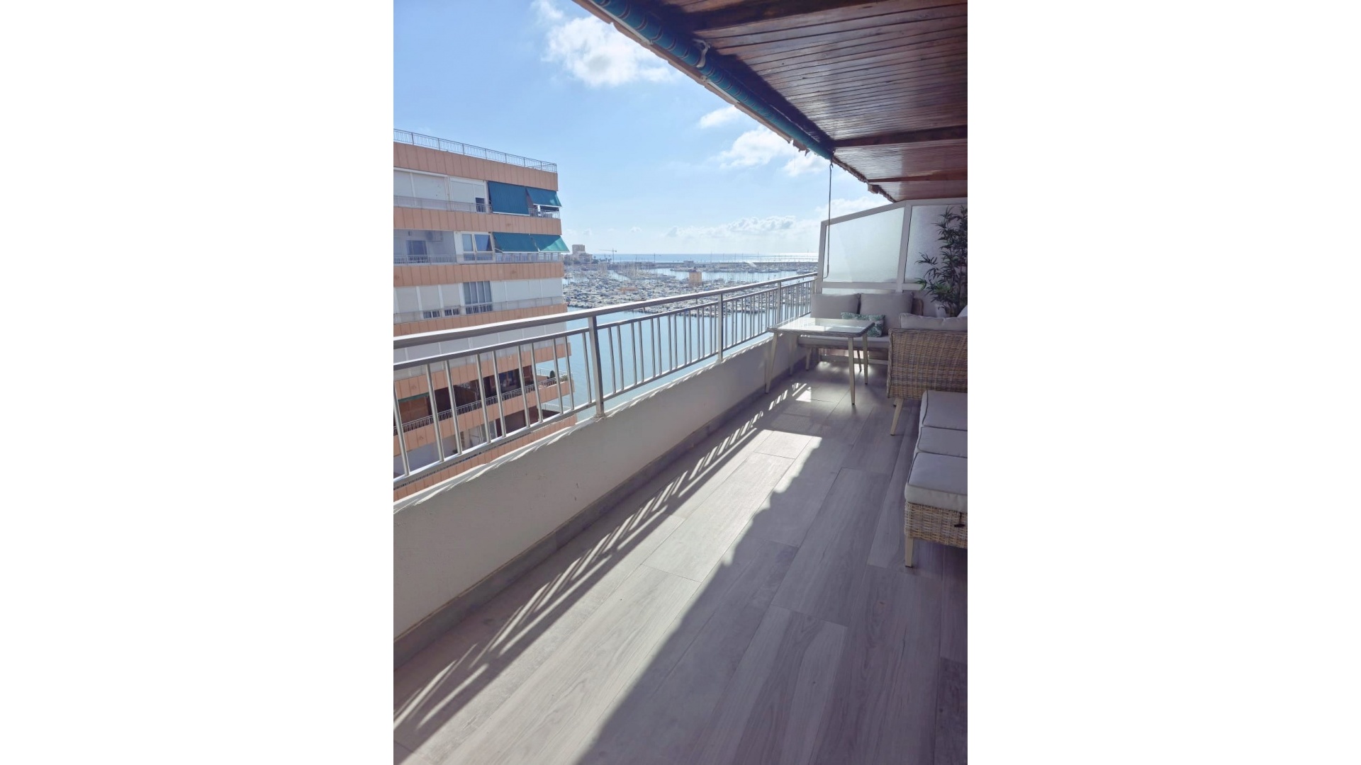 Revente - Appartement - Torrevieja - 1st line to the sea