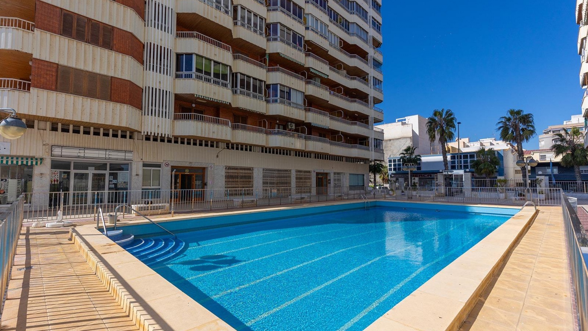 Revente - Appartement - Torrevieja - 1st line to the sea