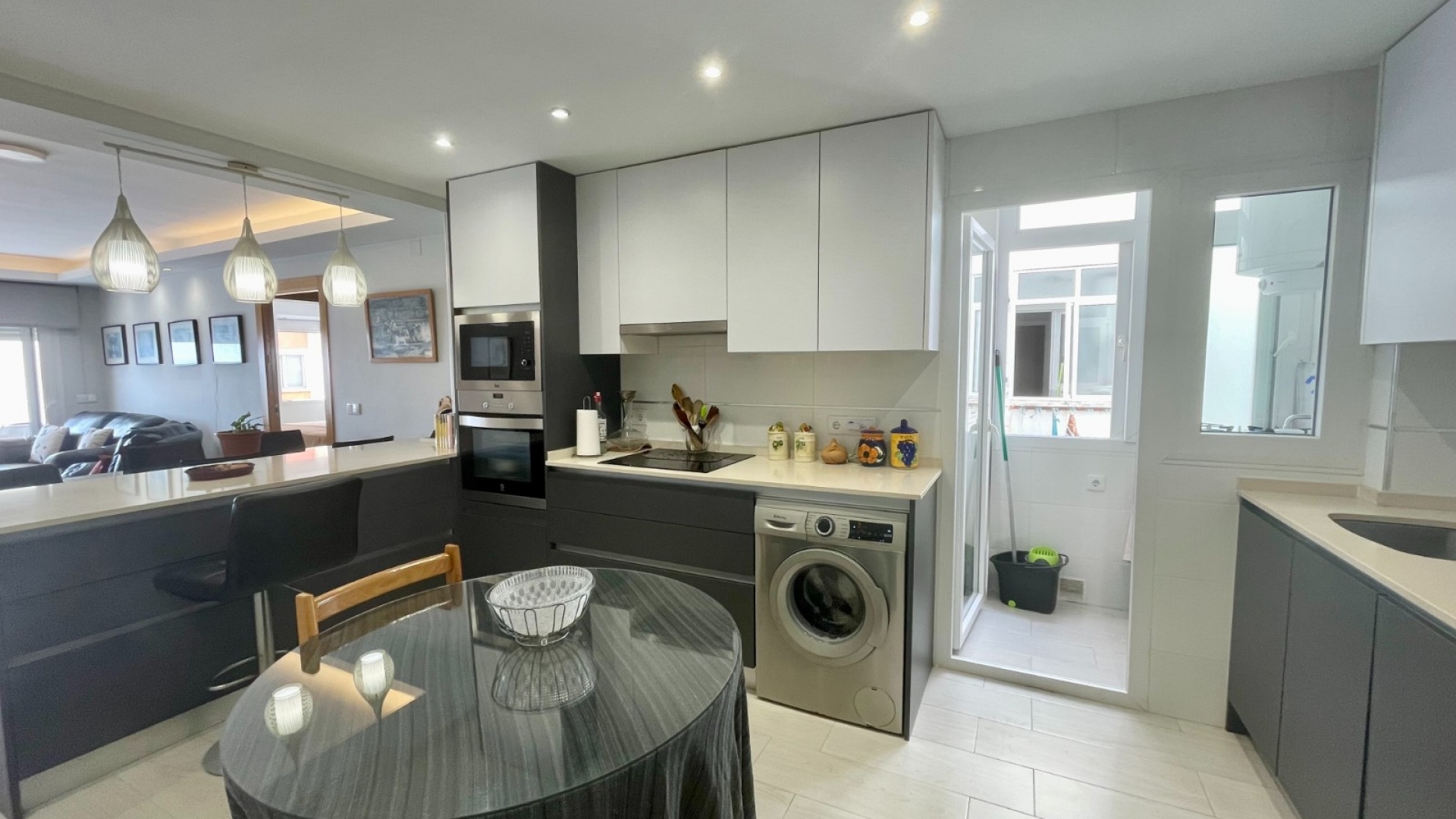 Revente - Appartement - Torrevieja - 1st line to the sea