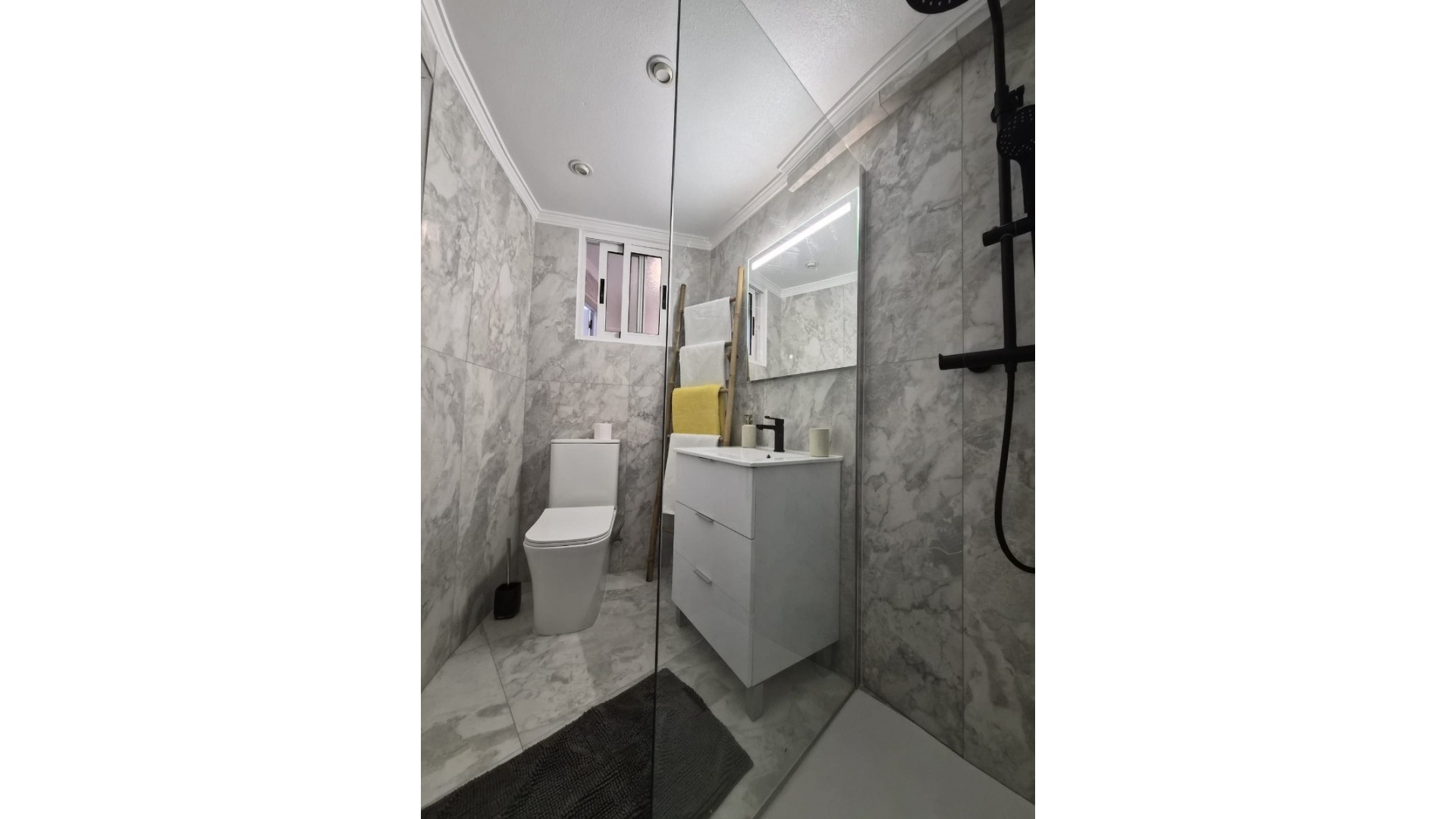 Revente - Appartement - Torrevieja - 1st line to the sea