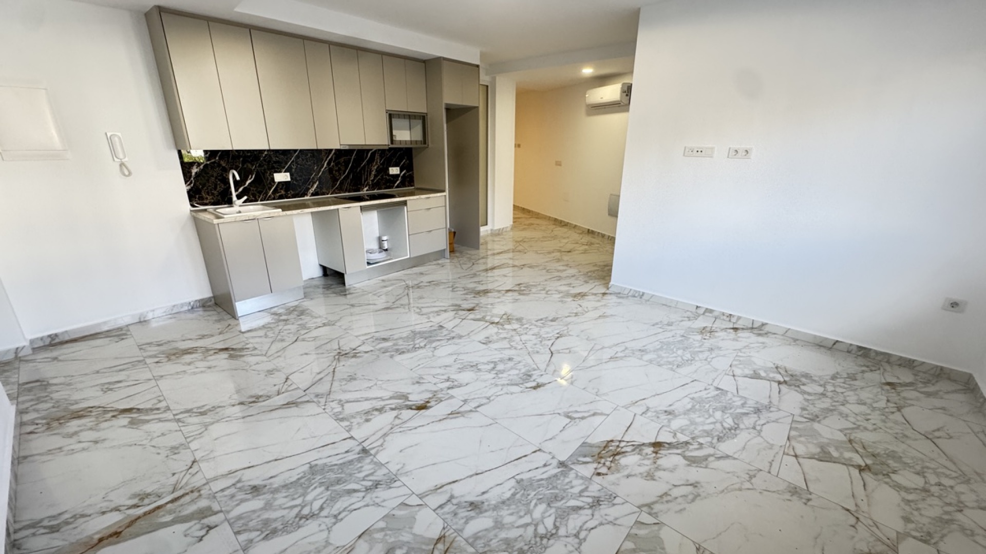 Revente - Appartement - Torrevieja - Beachside Torrevieja