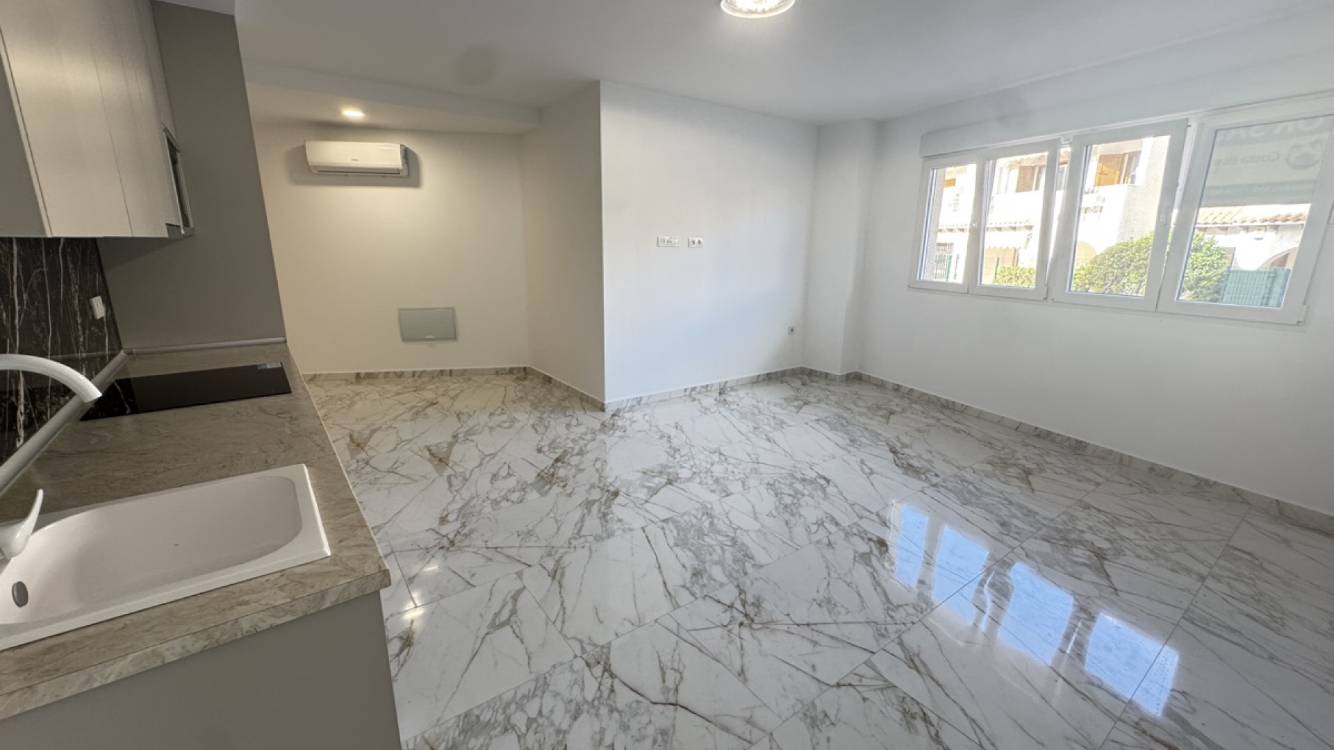 Revente - Appartement - Torrevieja - Beachside Torrevieja