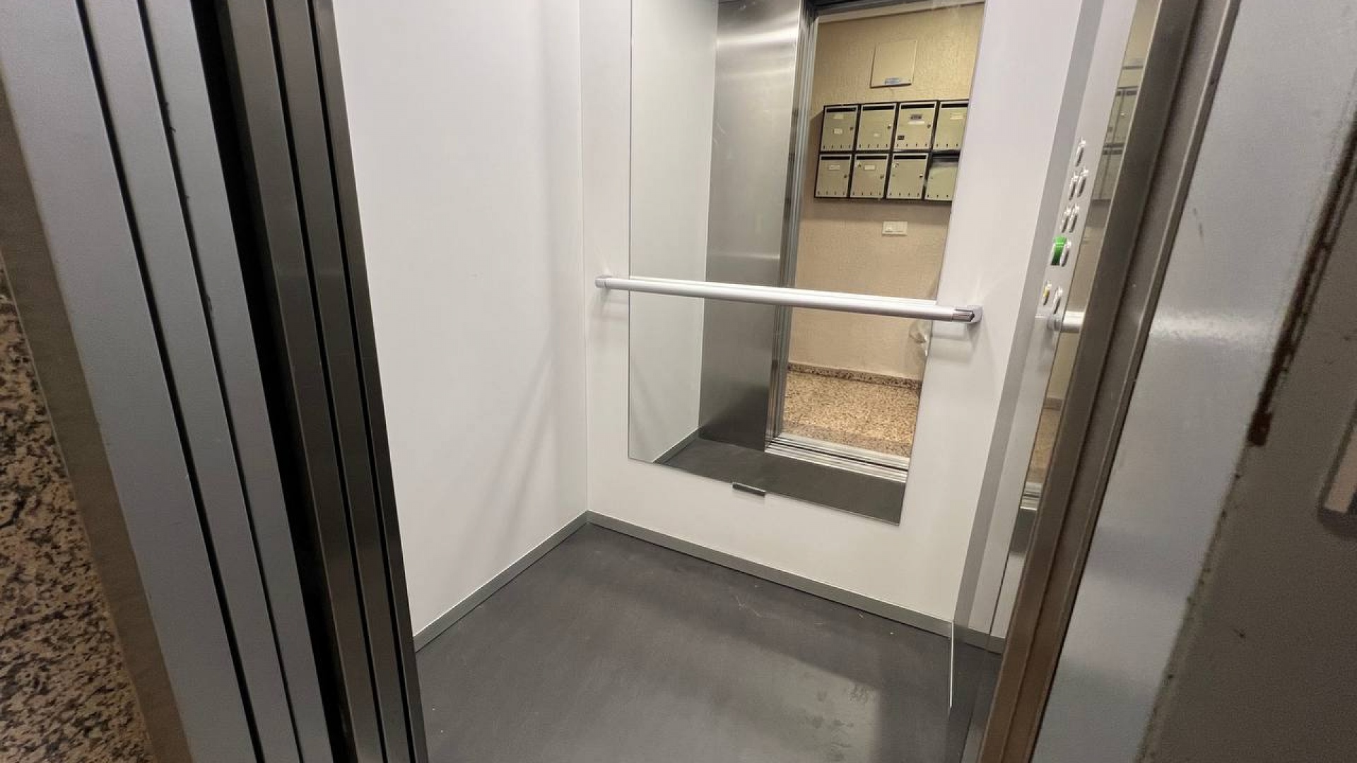 Revente - Appartement - Torrevieja - Beachside Torrevieja