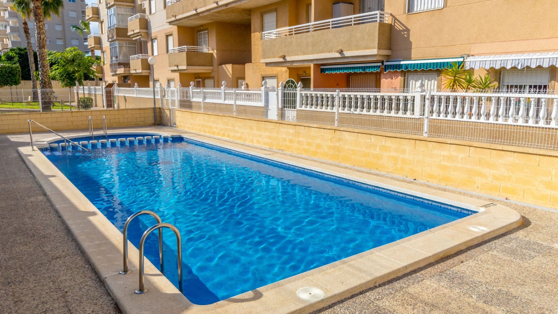 Revente - Appartement - Torrevieja - Nueva Torrevieja