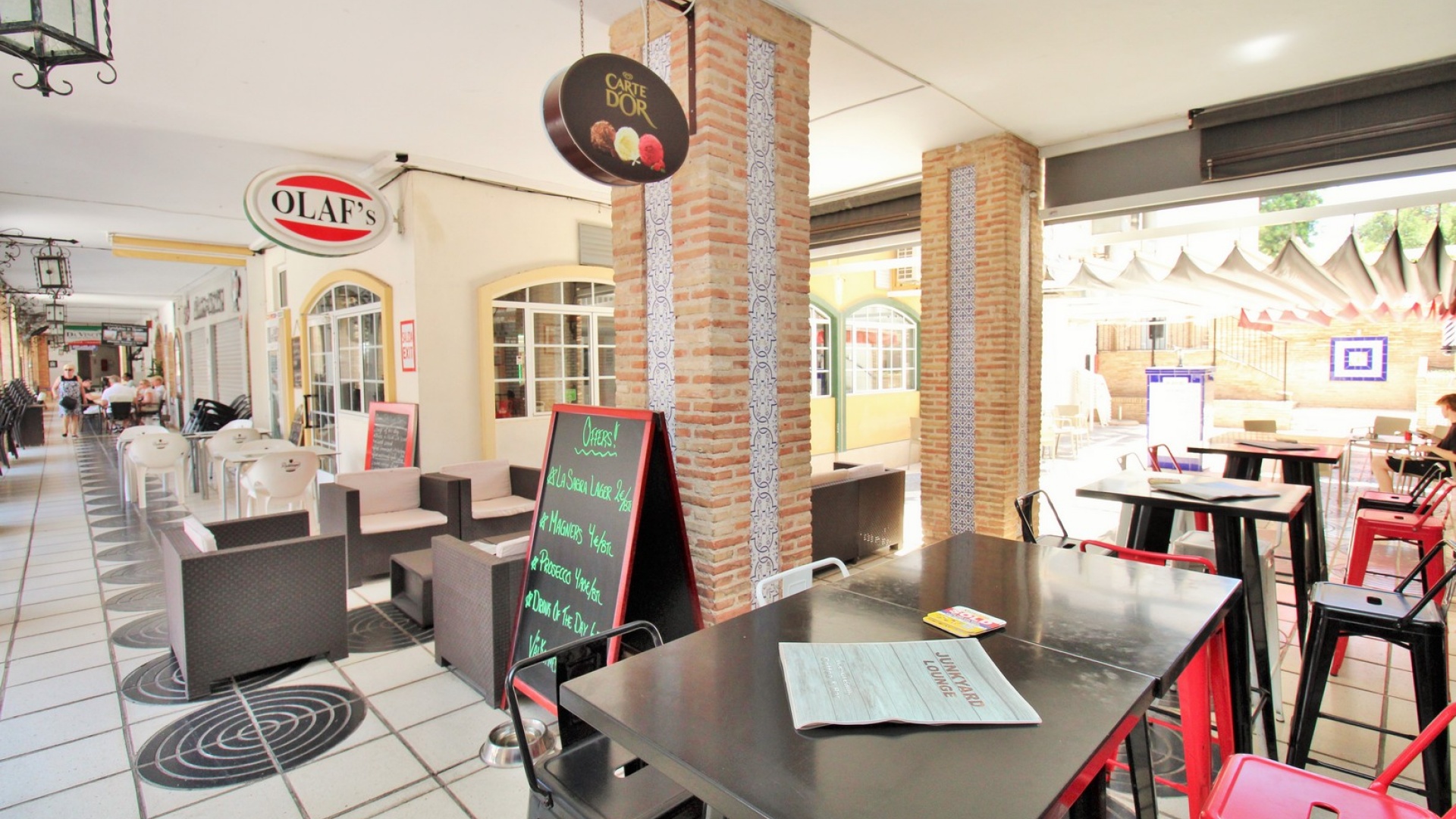 Revente - Commercial - Villamartin