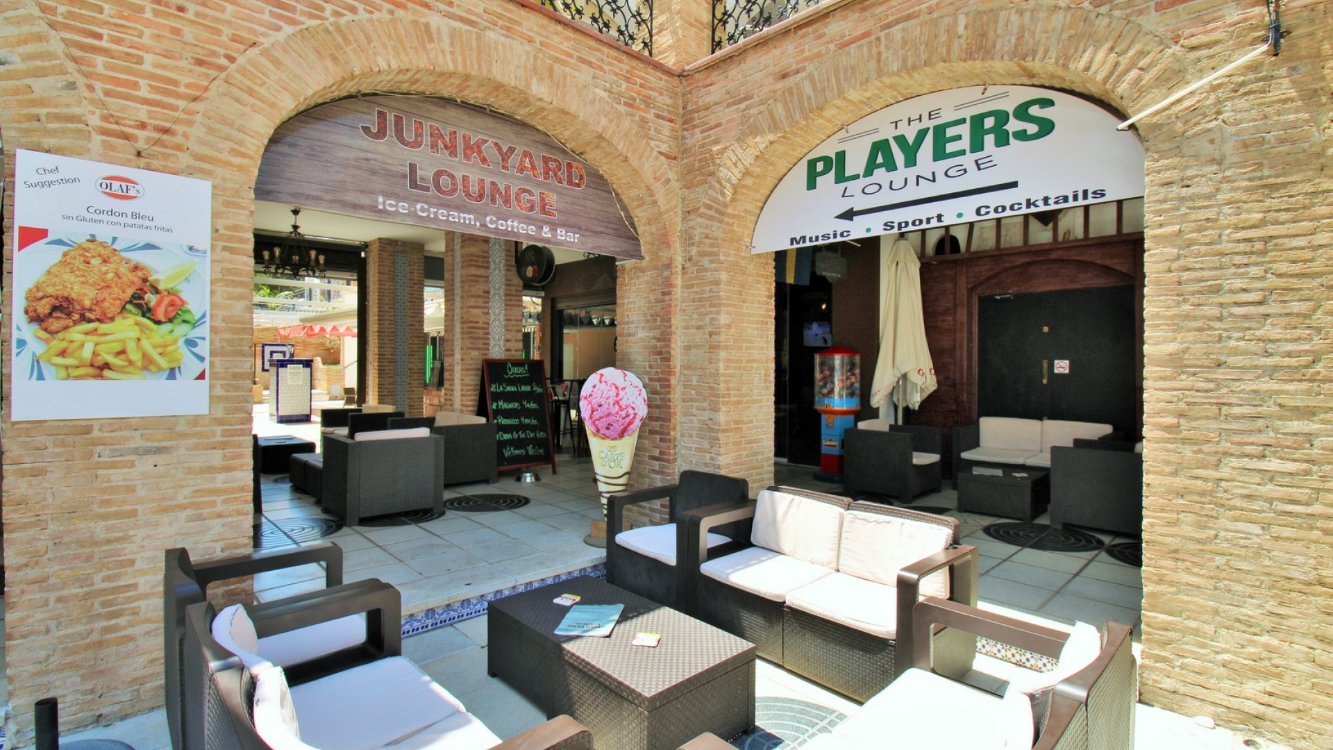 Revente - Commercial - Villamartin