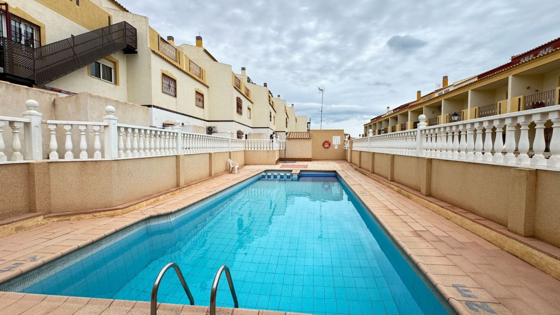 Revente - Maison de ville - La Zenia - amapolas