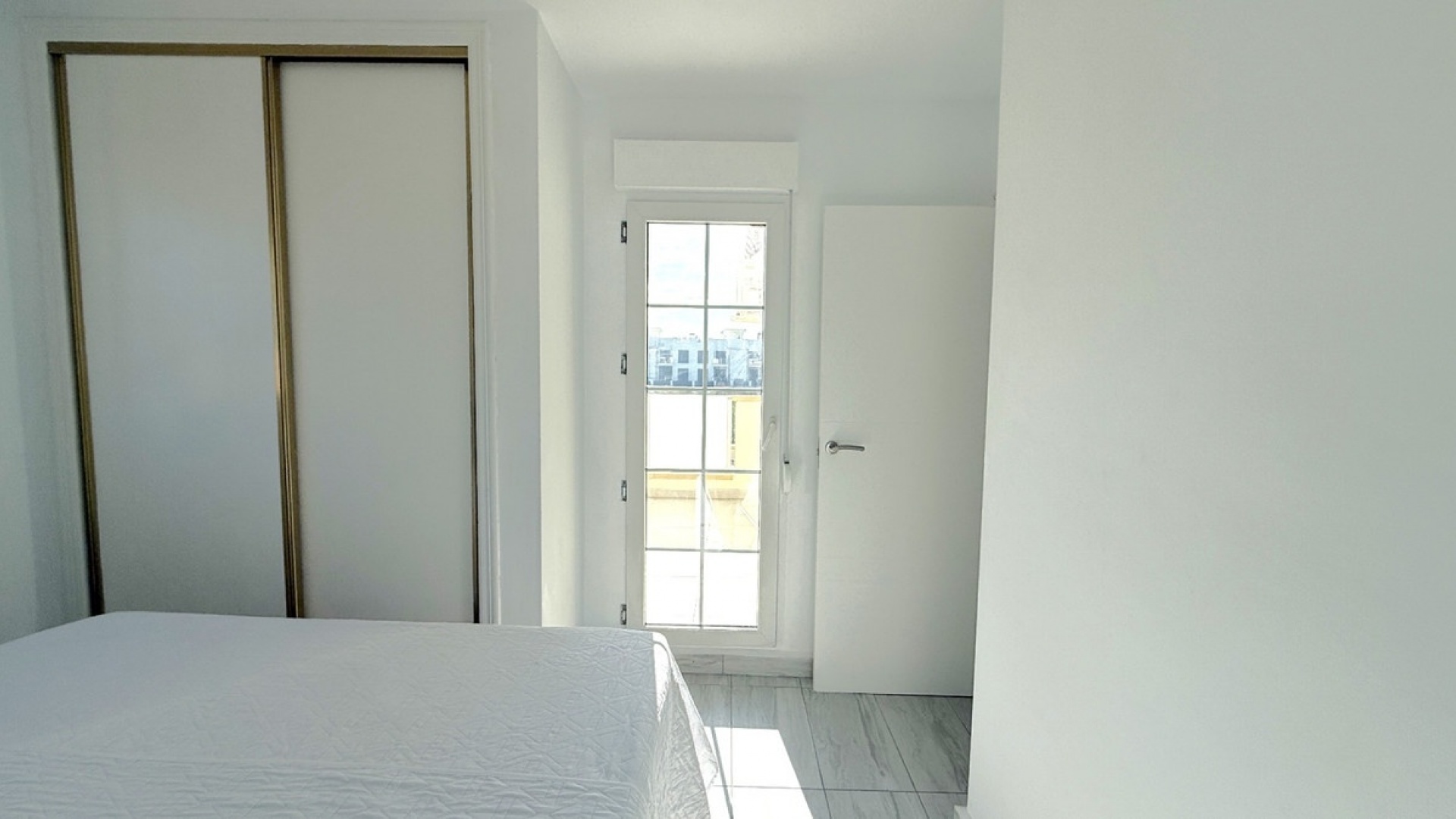 Revente - Maison de ville - La Zenia