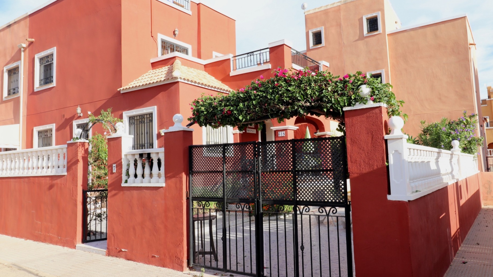 Revente - Maison de ville - Los Montesinos - La Herrada