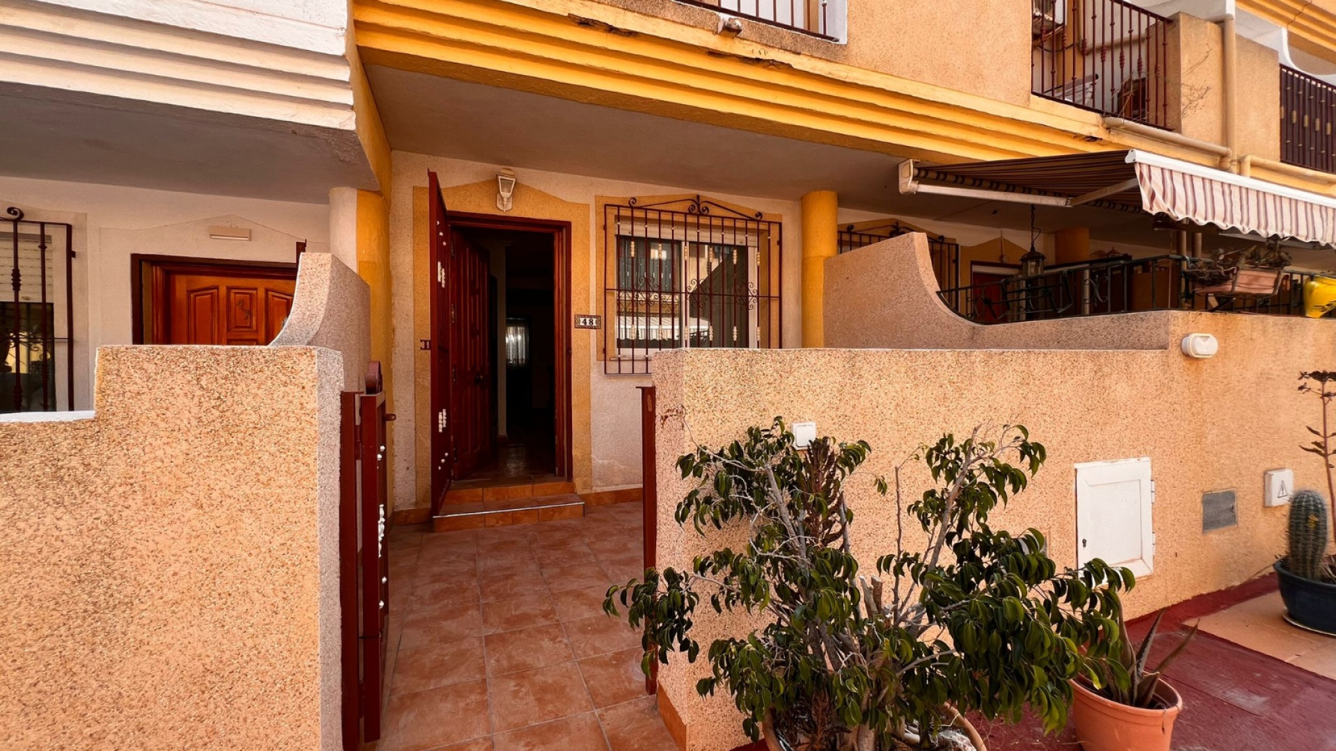 Revente - Maison de ville - Playa Flamenca - amapolas