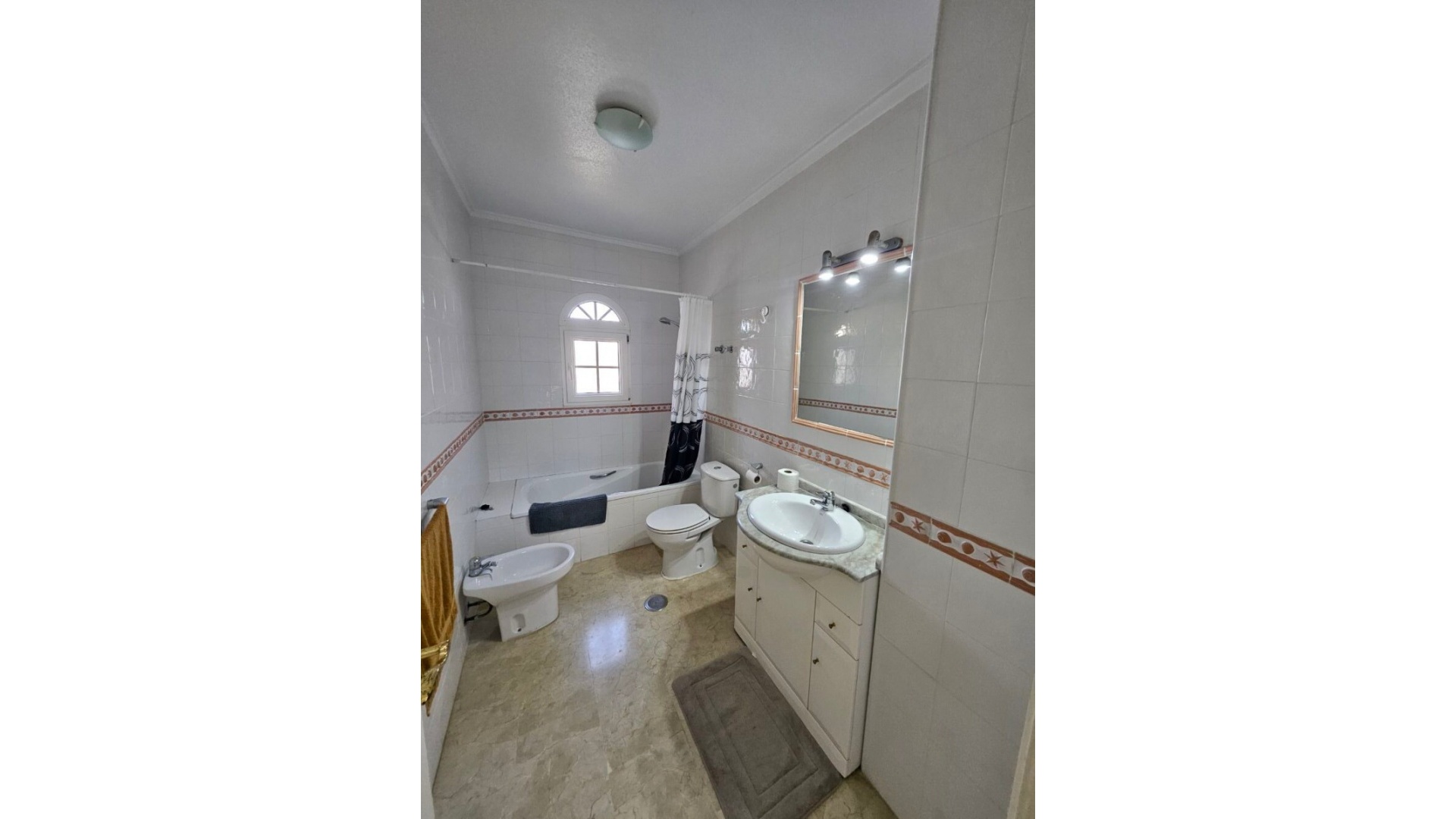 Revente - Maison de ville - Playa Flamenca - Montilla