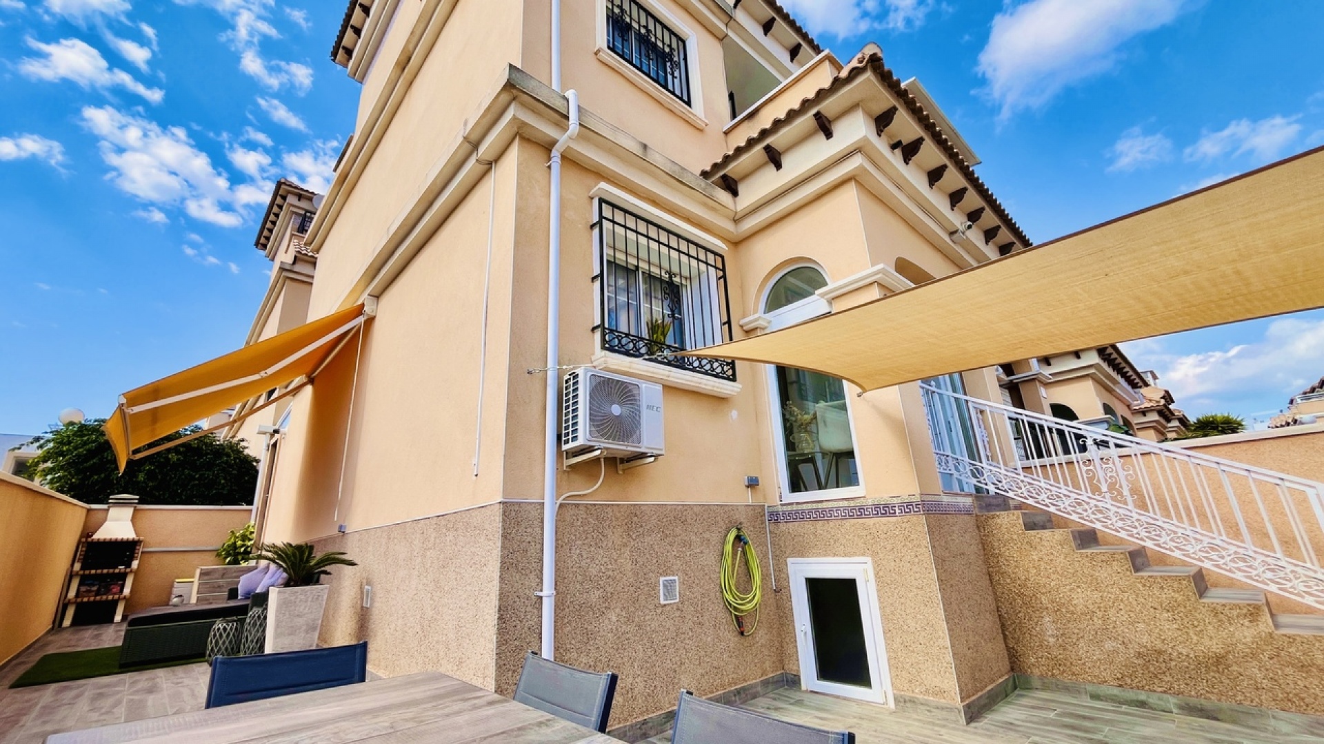 Revente - Maison de ville - Villamartin - entre golf