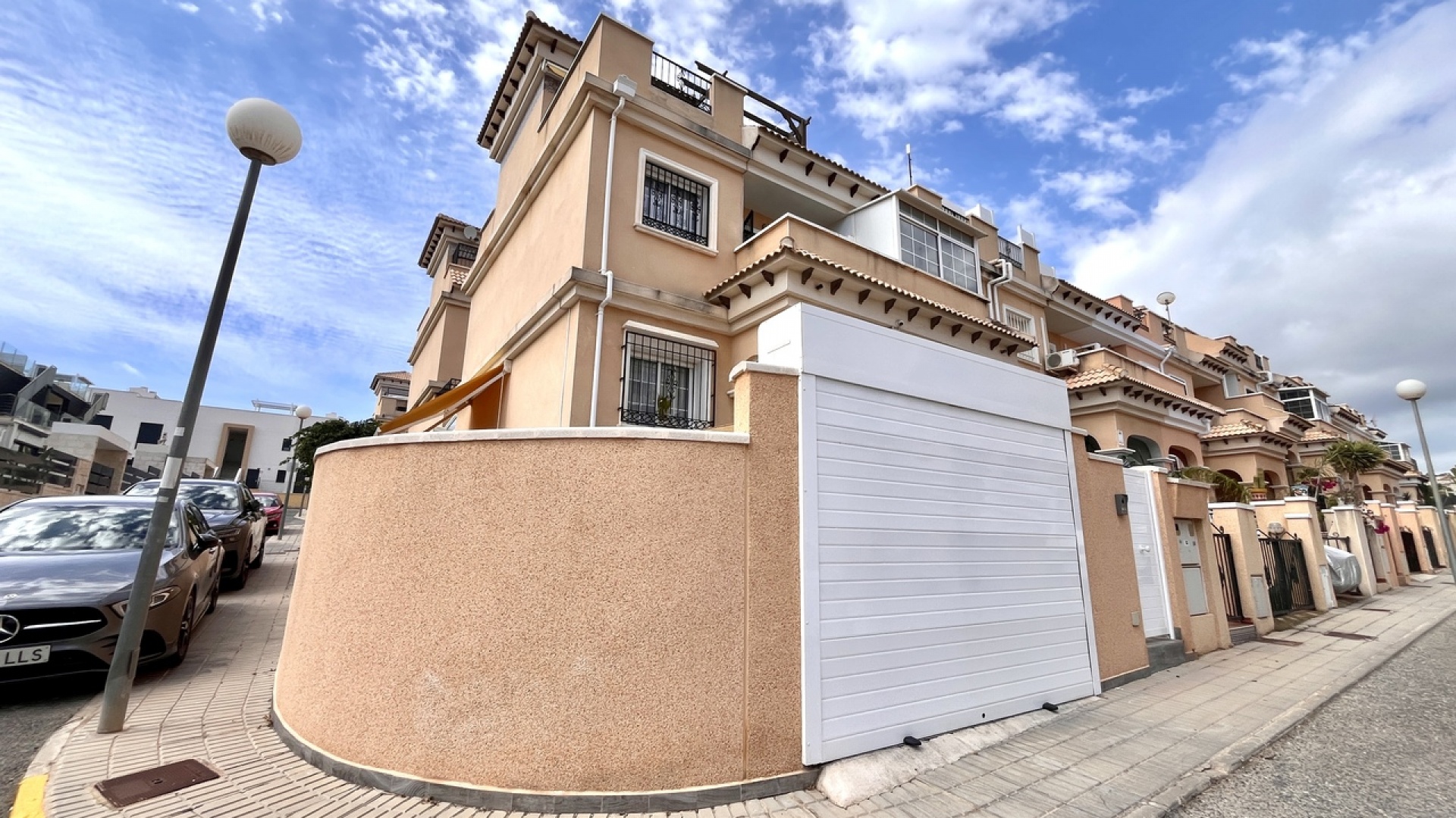 Revente - Maison de ville - Villamartin - entre golf