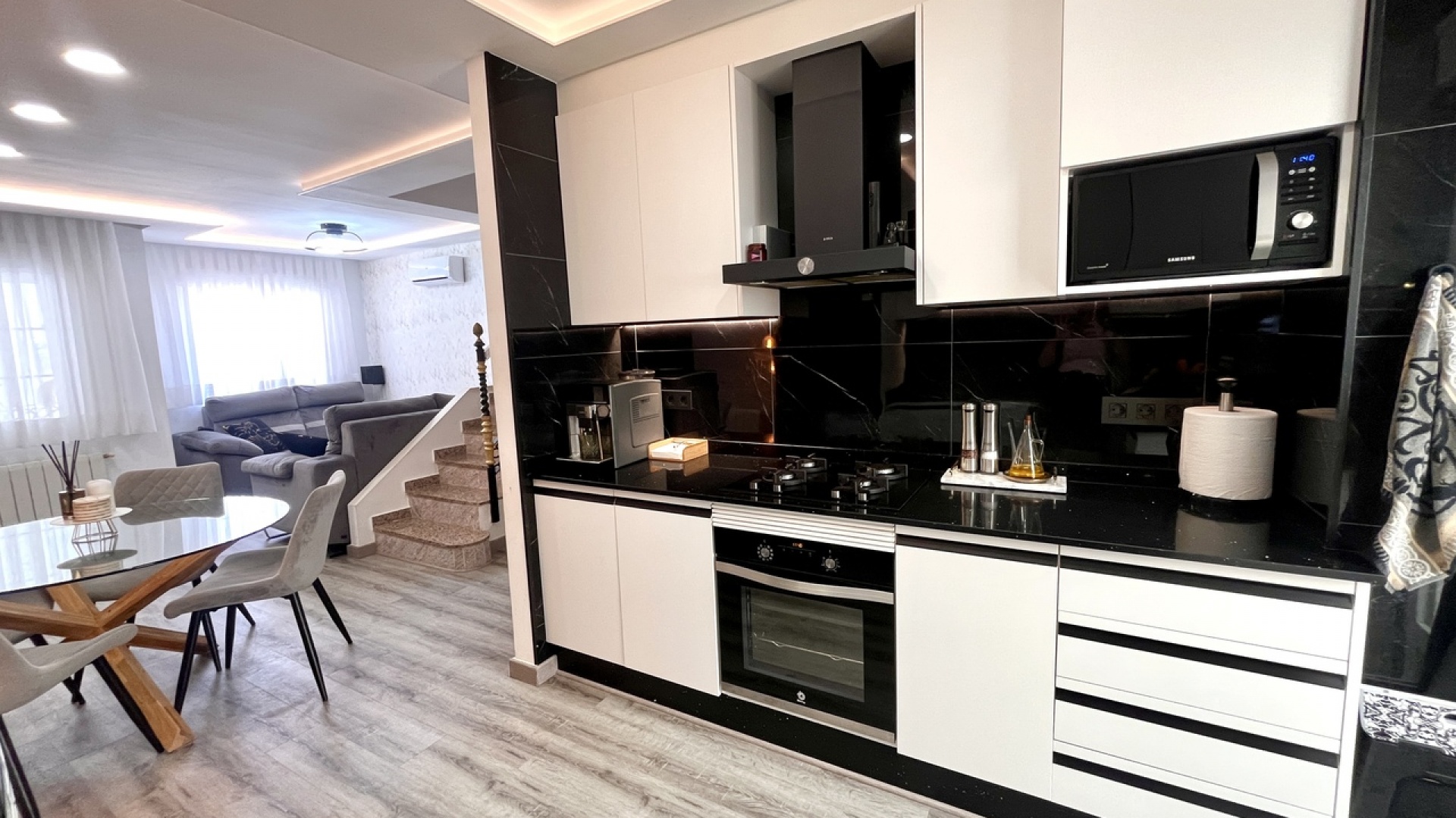 Revente - Maison de ville - Villamartin - entre golf