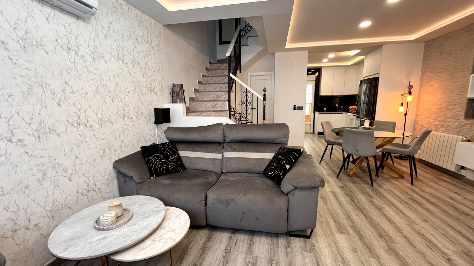 Revente - Maison de ville - Villamartin - entre golf