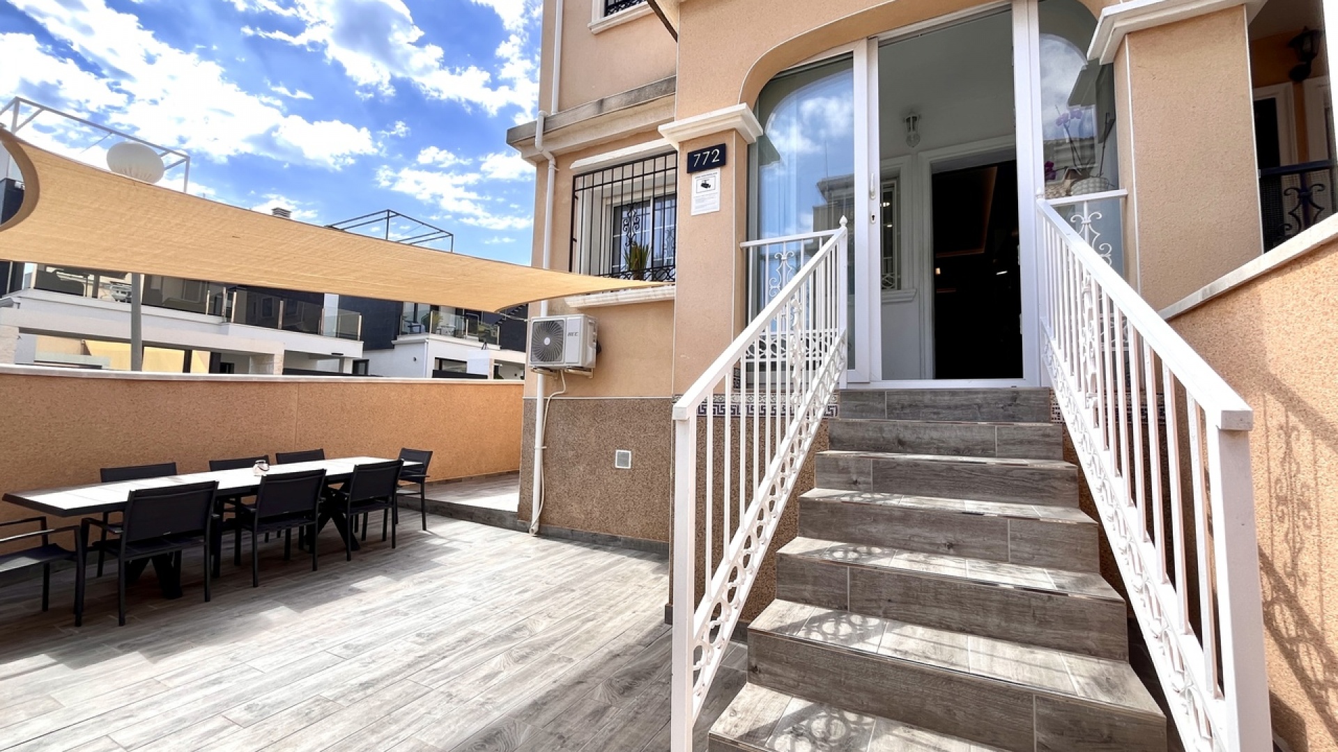 Revente - Maison de ville - Villamartin - entre golf