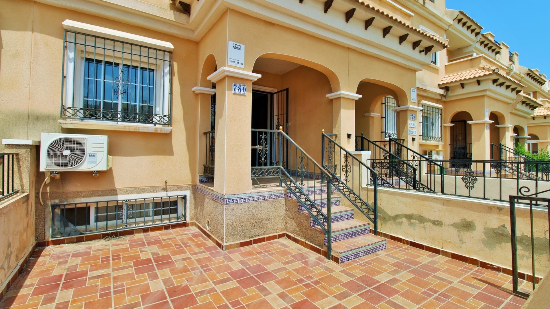 Revente - Maison de ville - Villamartin - entre golf