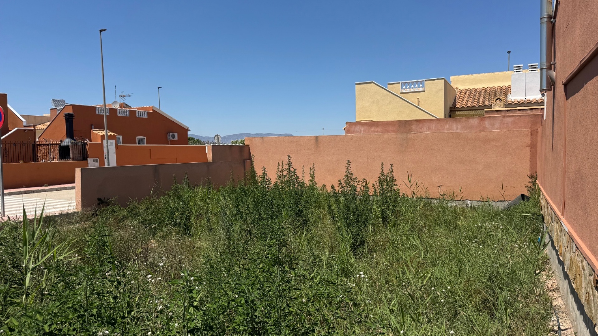 Revente - Terre - Daya Nueva