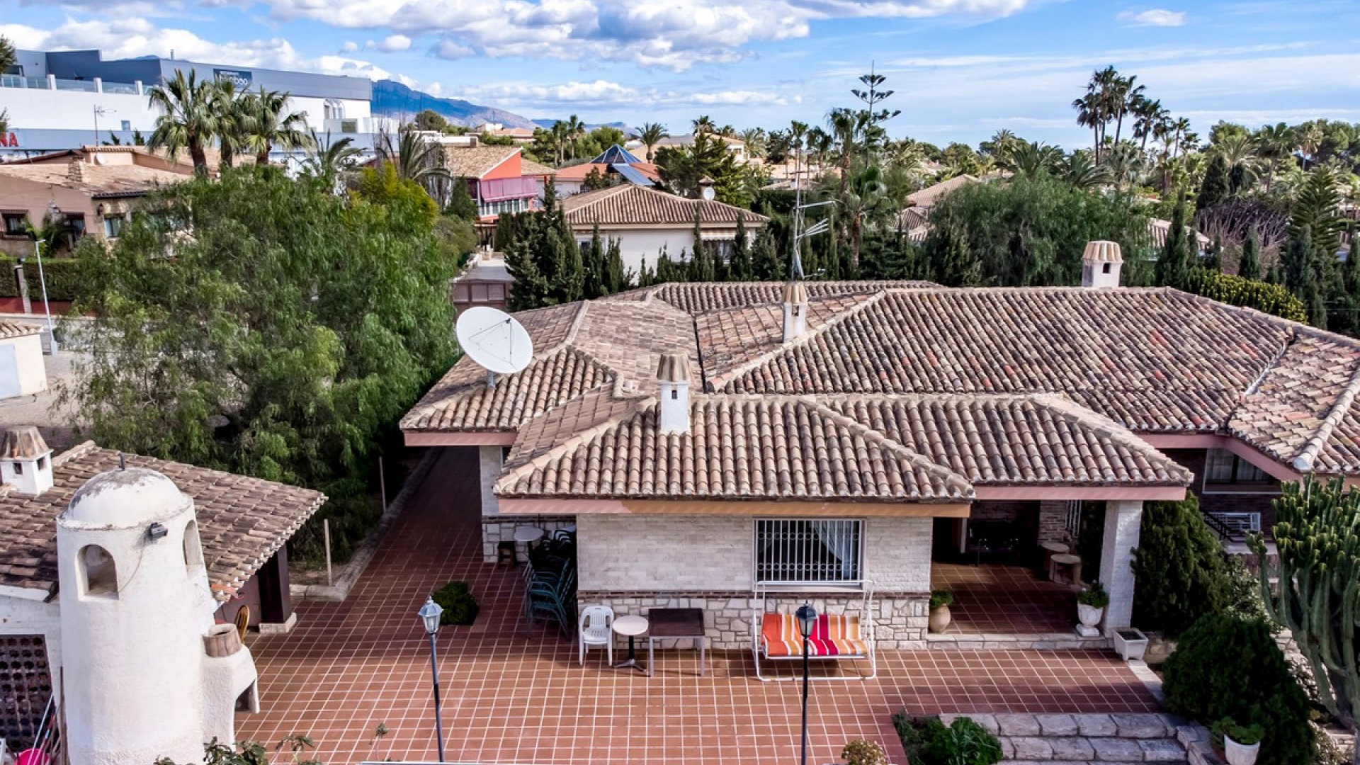 Revente - Villa - Benidorm - Benidorm Centro