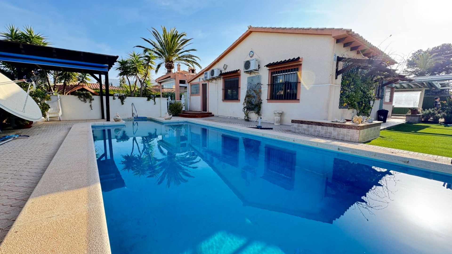 Revente - Villa - Cabo Roig