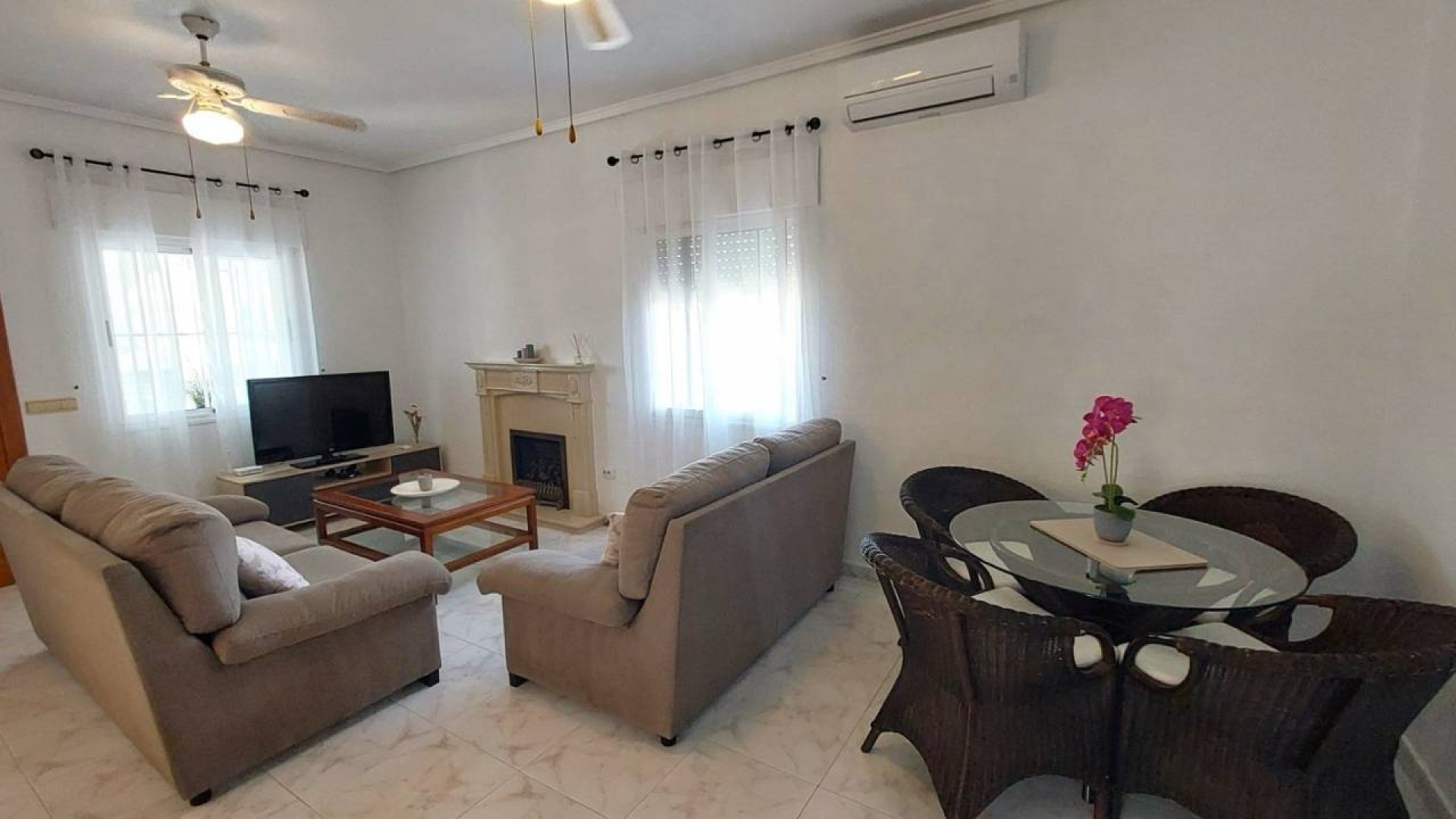 Revente - Villa - Ciudad Quesada - Pueblo Bravo