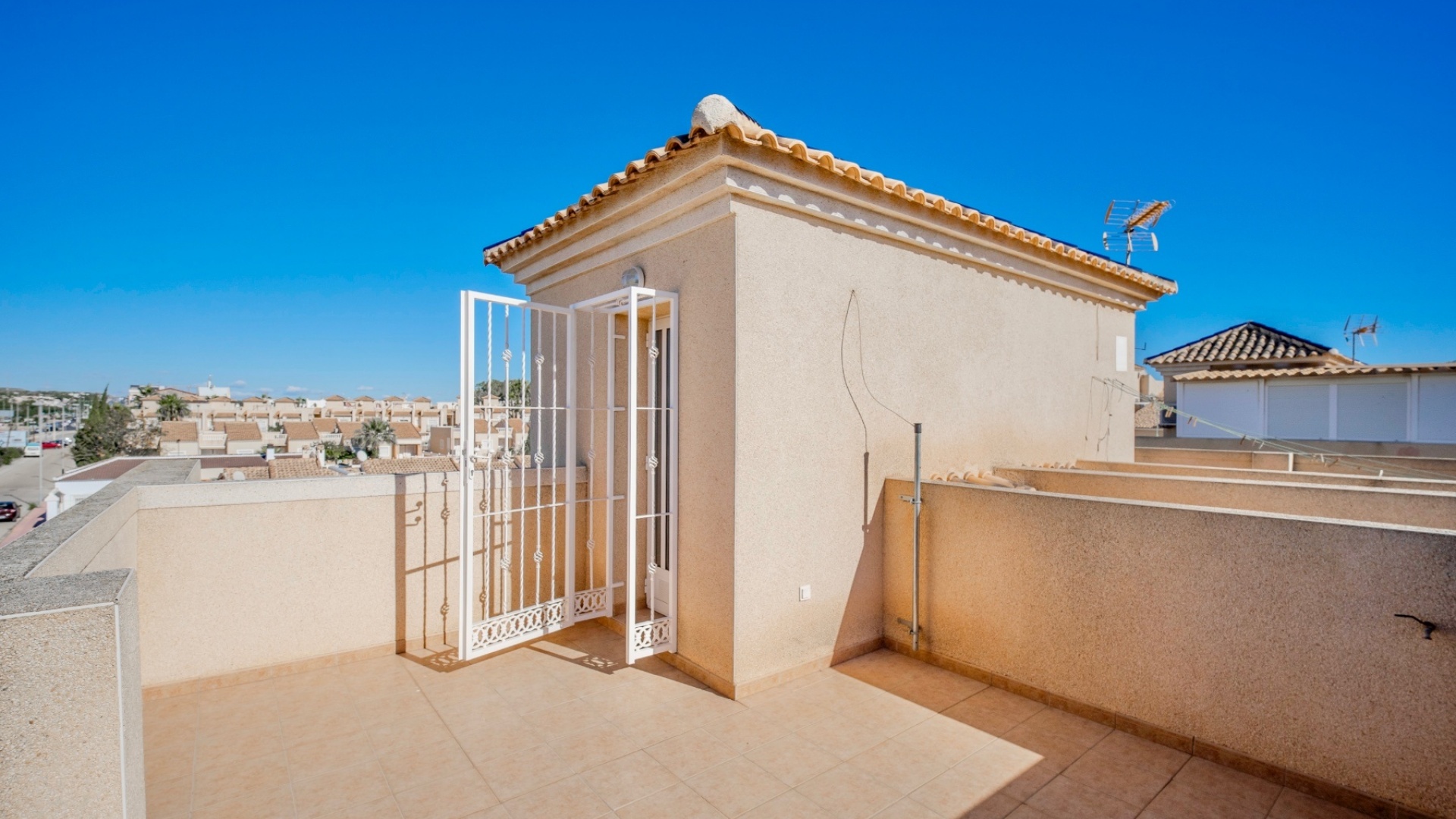 Revente - Villa - Guardamar del Segura - Lomas de Polo-Pinomar