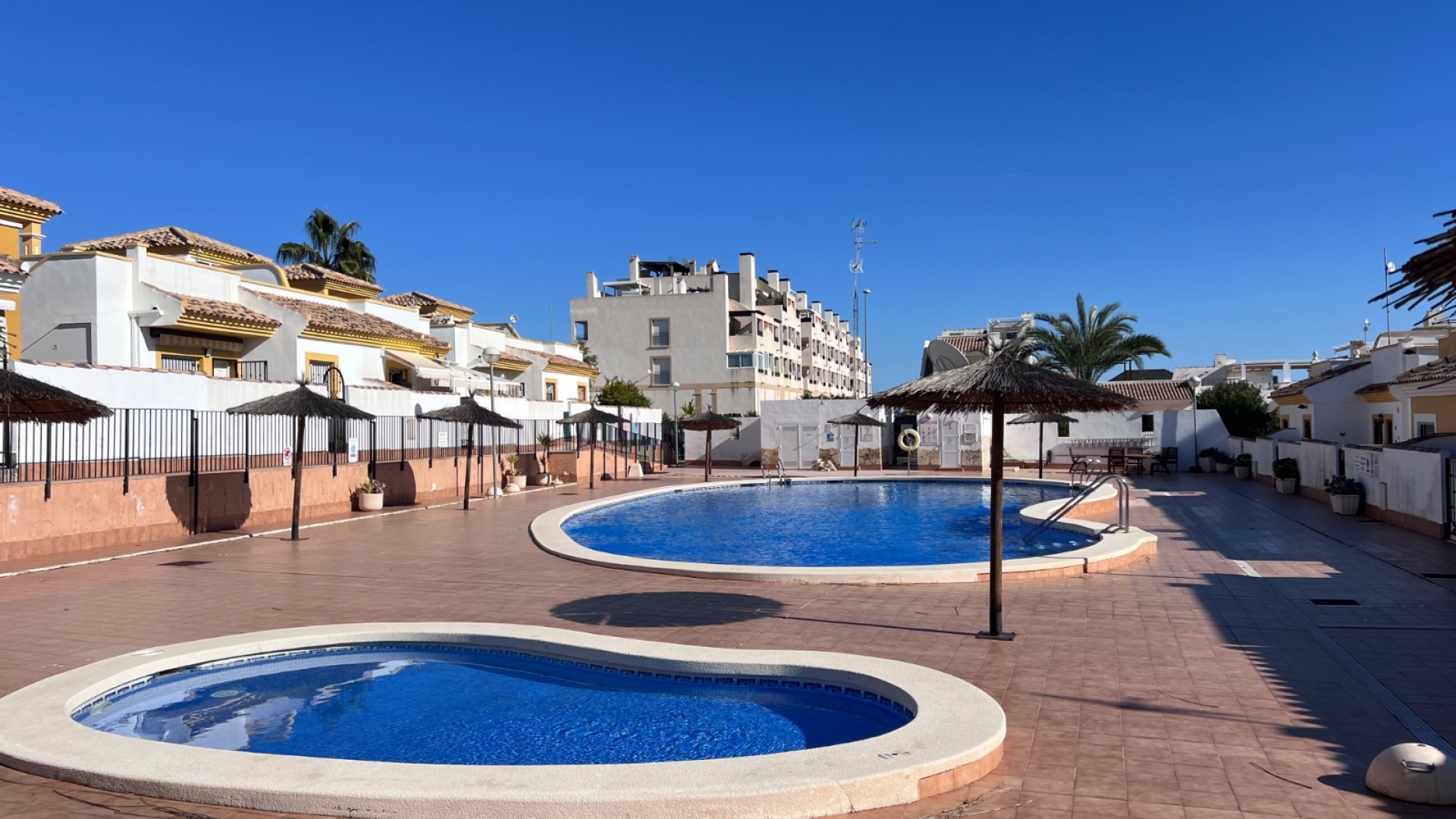 Revente - Villa - Los Montesinos - Entre Naranjos