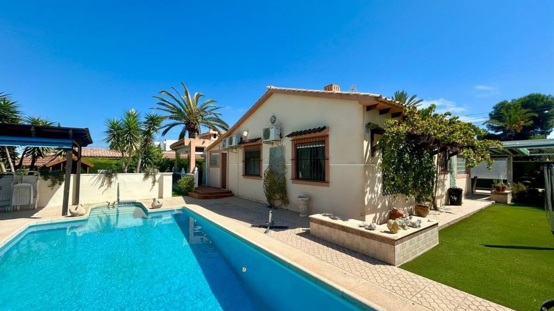 Revente - Villa - Orihuela - Cabo Roig