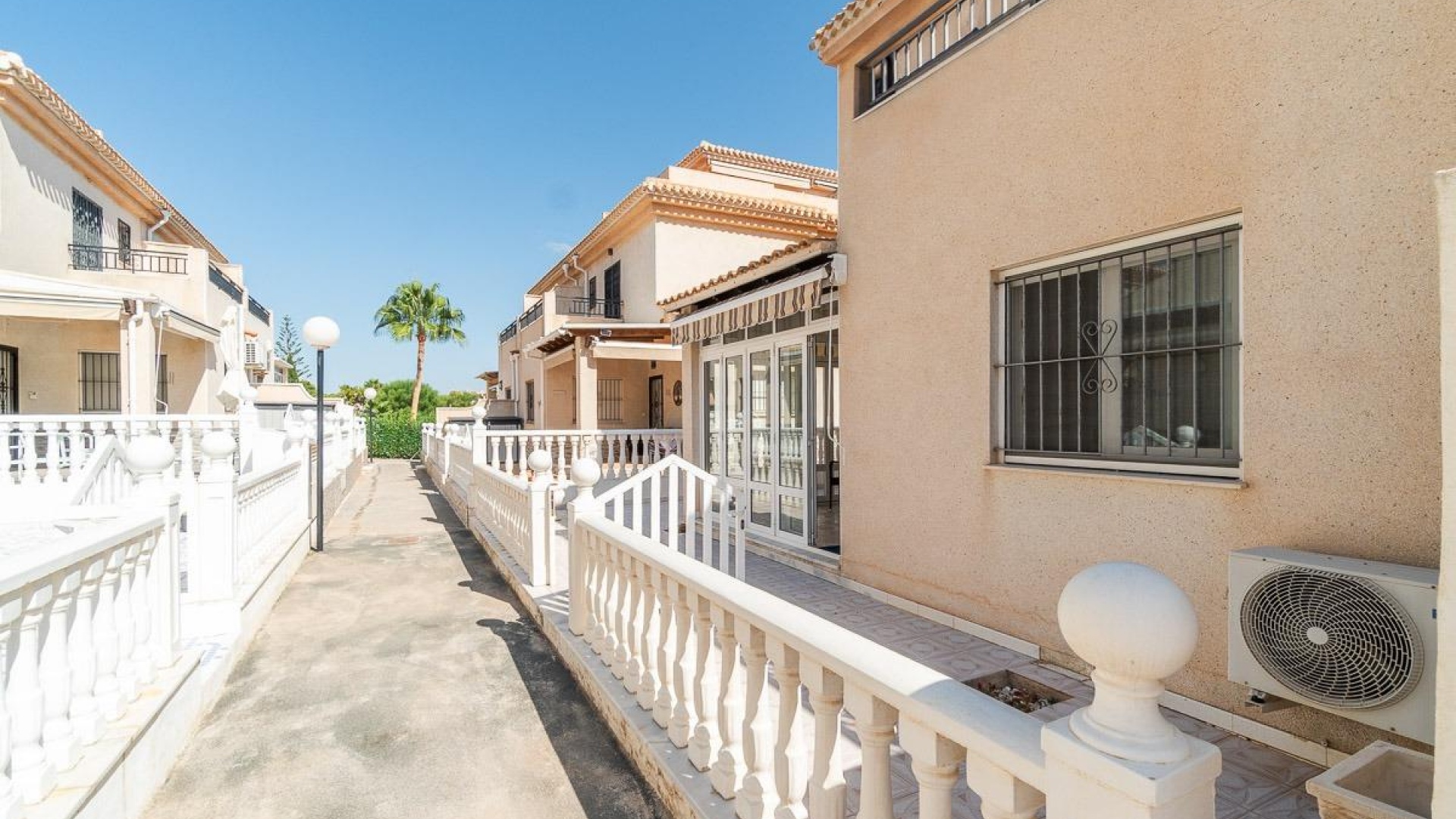 Revente - Villa - Orihuela Costa - Playa Flamenca