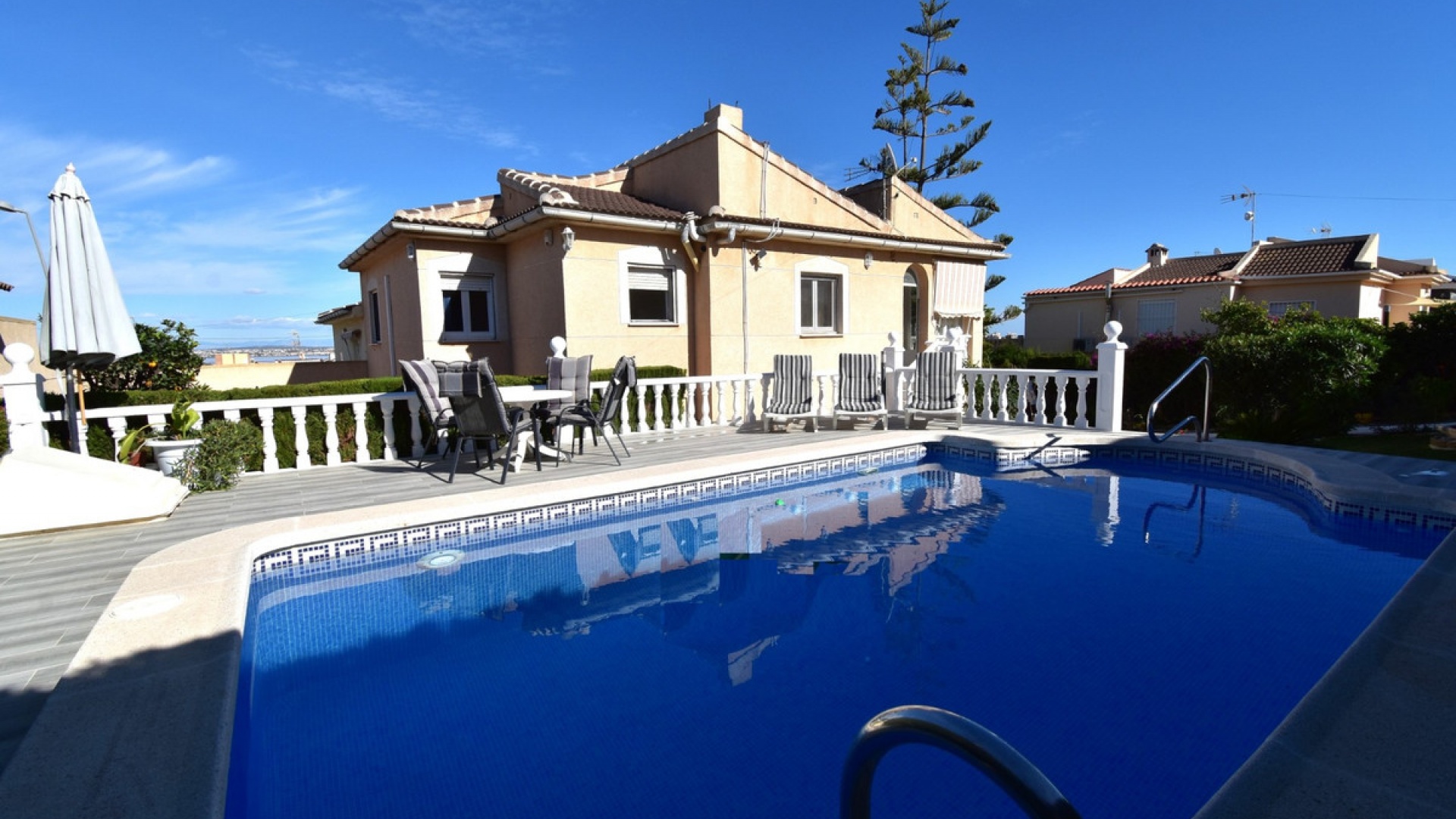 Revente - Villa - Orihuela - Los Balcones