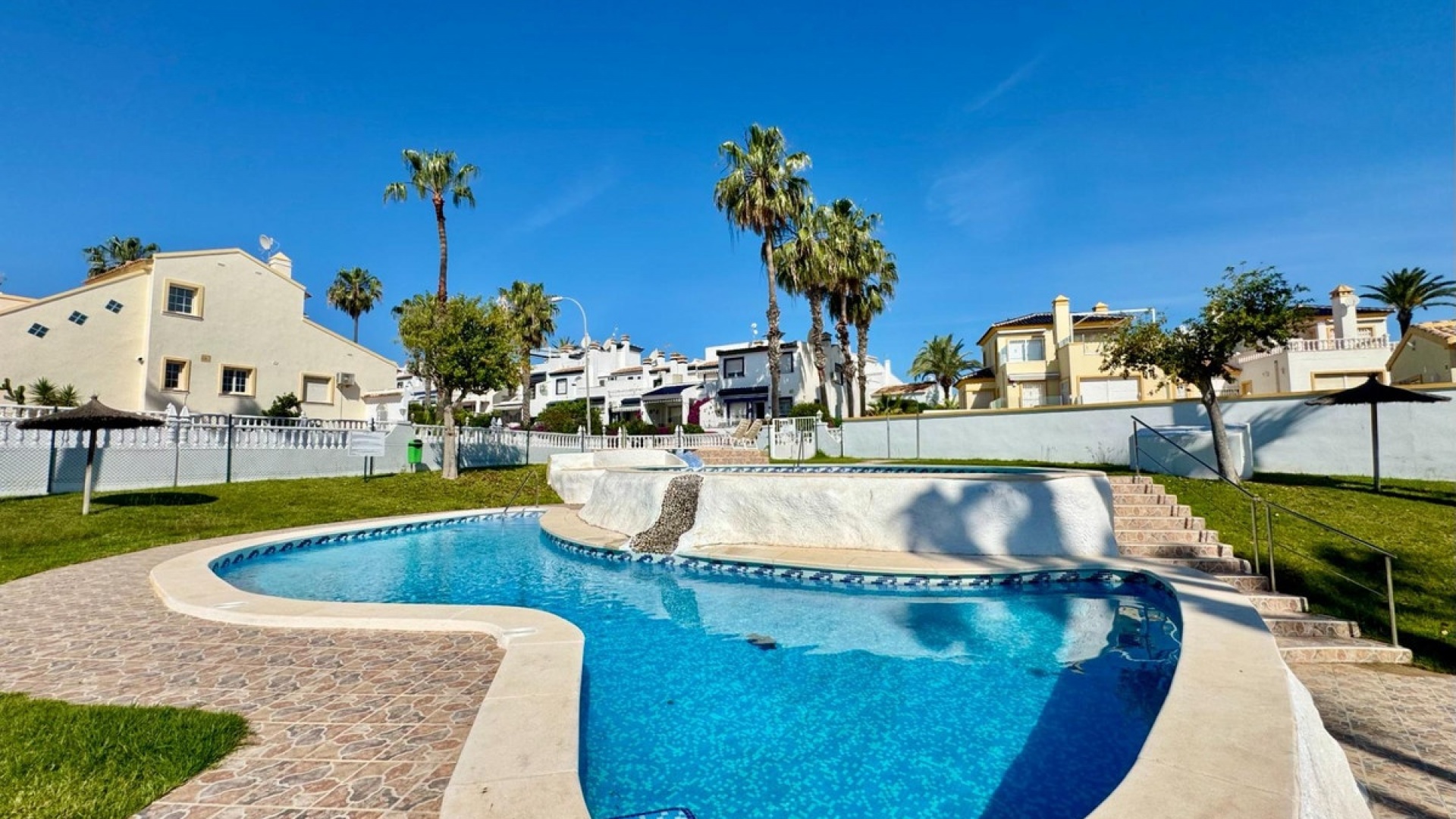 Revente - Villa - Orihuela - Orihuela Costa