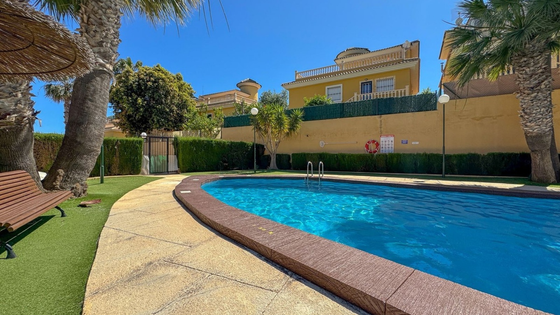 Revente - Villa - Orihuela - Orihuela Costa