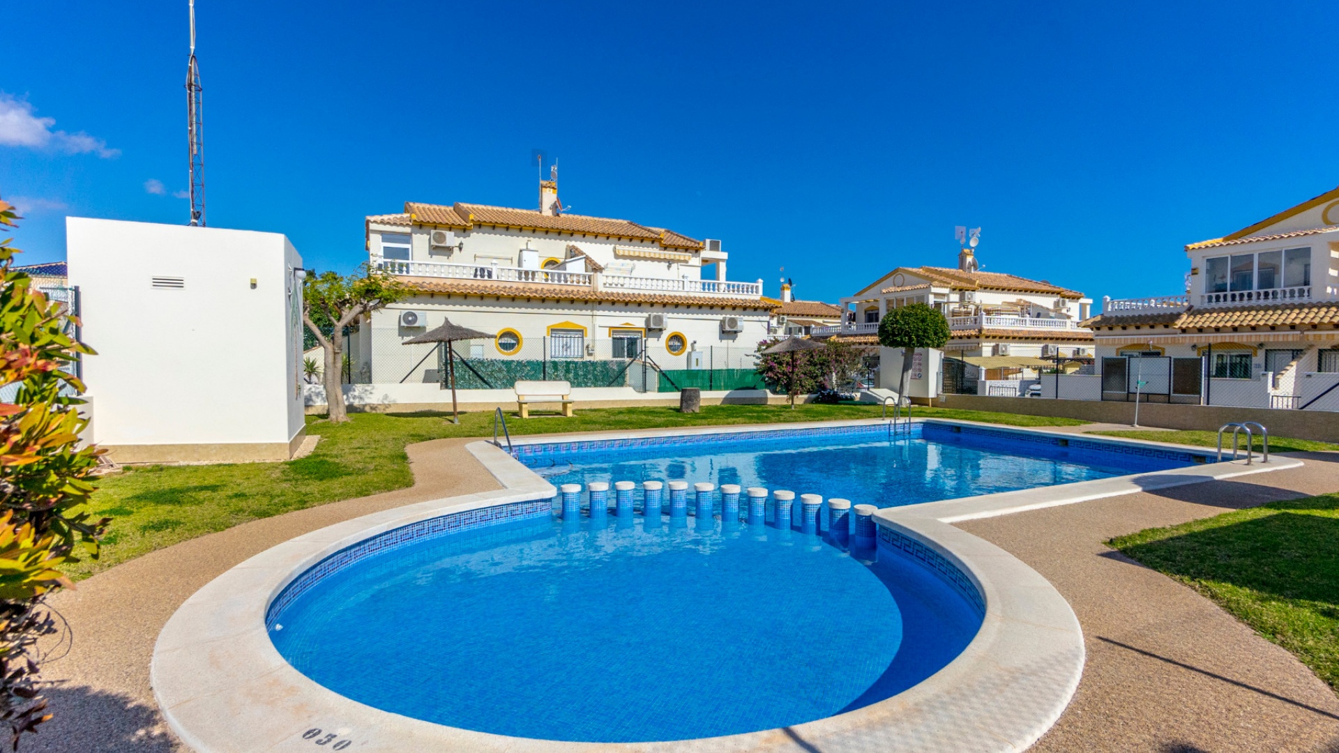 Revente - Villa - Punta Prima - los naranjos