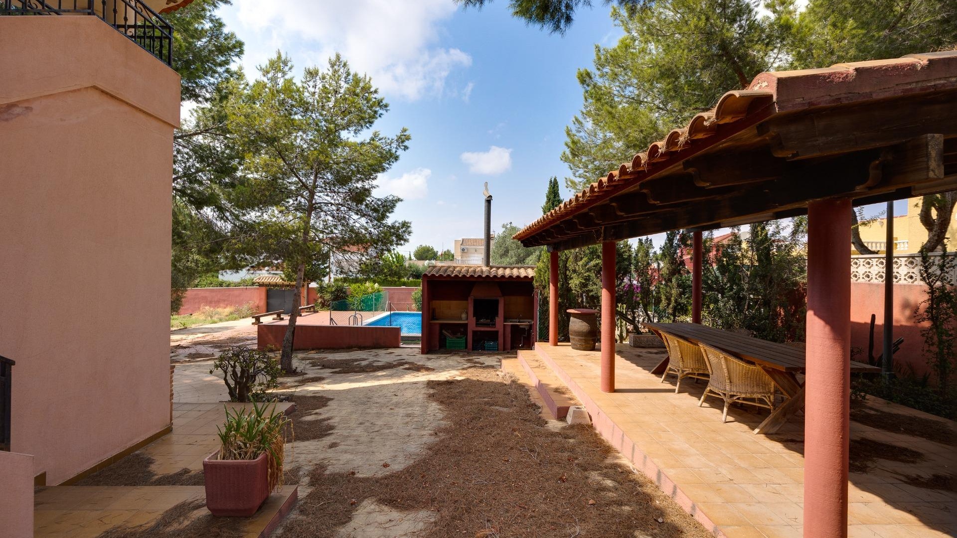 Revente - Villa - San Miguel de Salinas - las comunicaciones