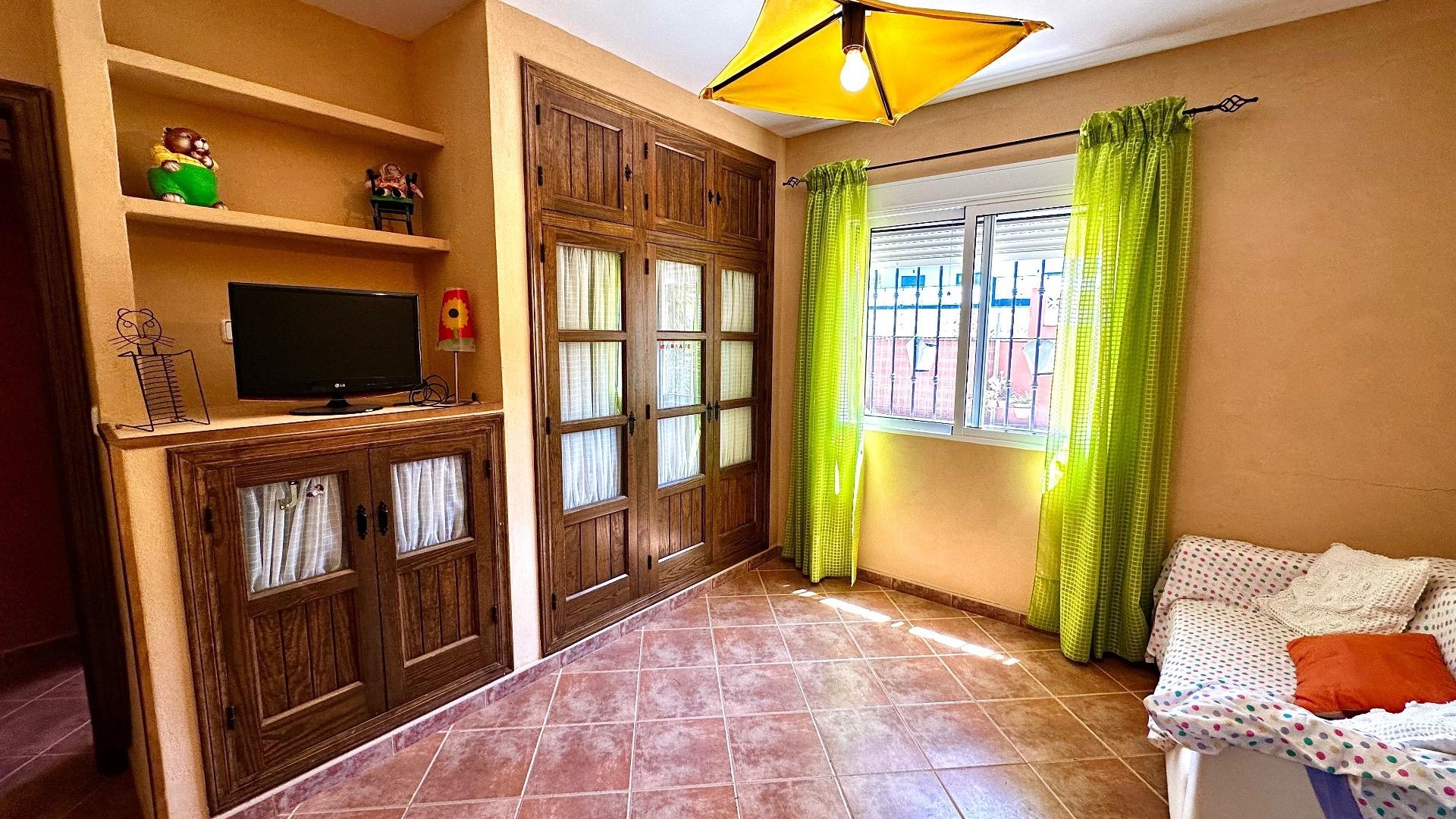 Revente - Villa - San Miguel de Salinas - las comunicaciones