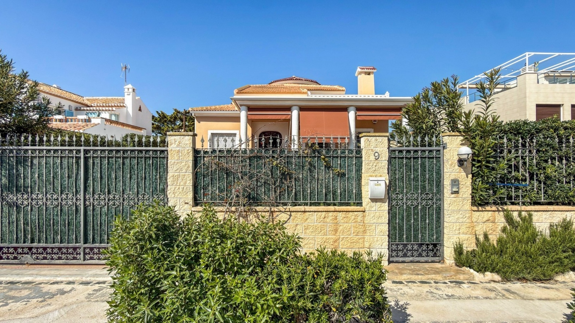 Revente - Villa - Torrevieja - Torrelamata - La Mata