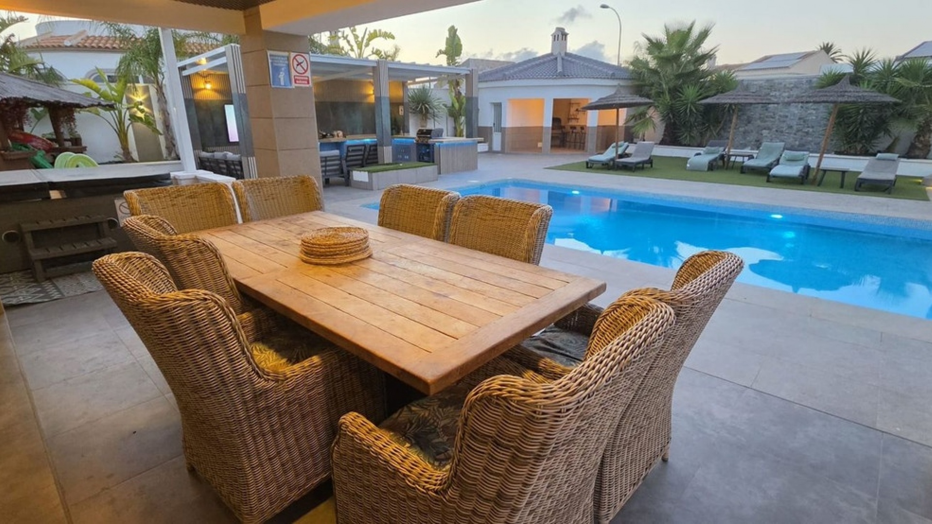 Revente - Villa - Torrevieja - Torrevieja Centro