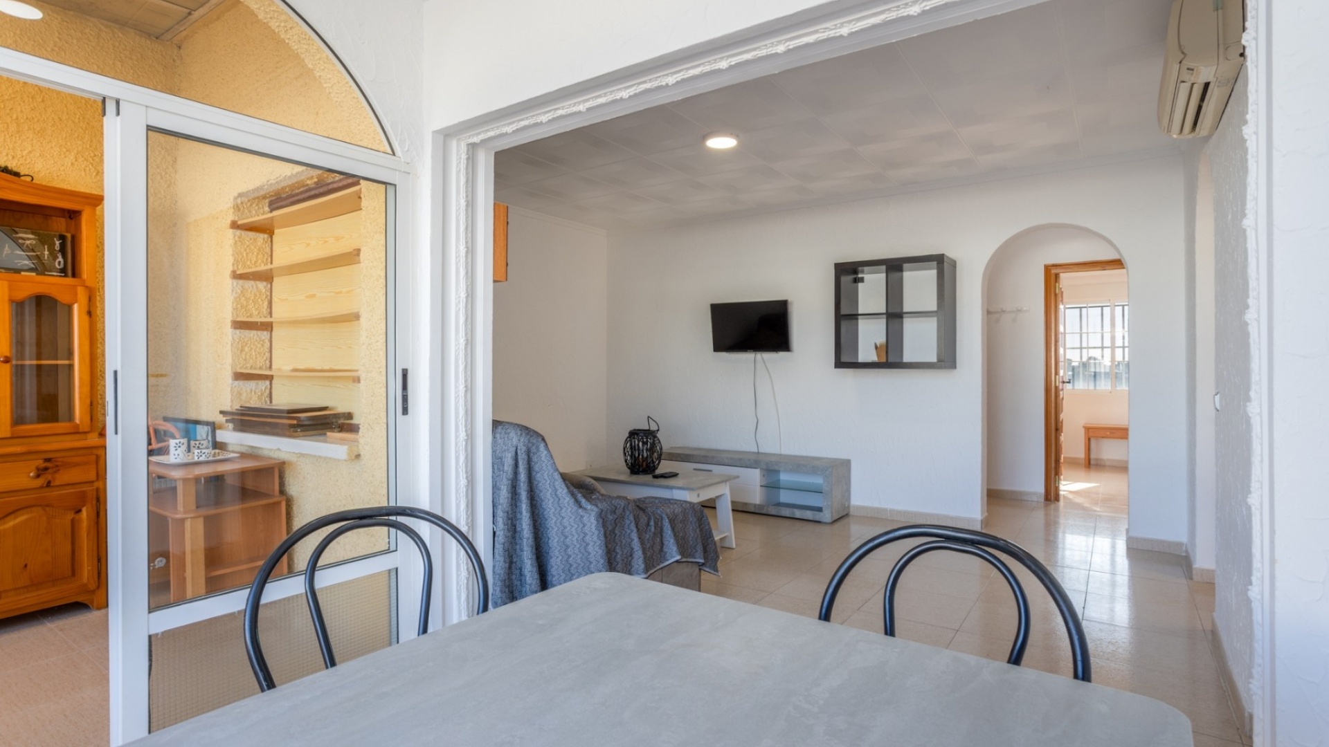 Revente - Villa - Torrevieja - Urbanización San Luis