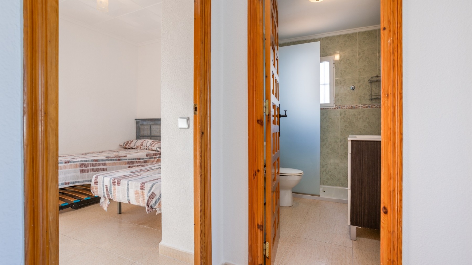 Revente - Villa - Torrevieja - Urbanización San Luis