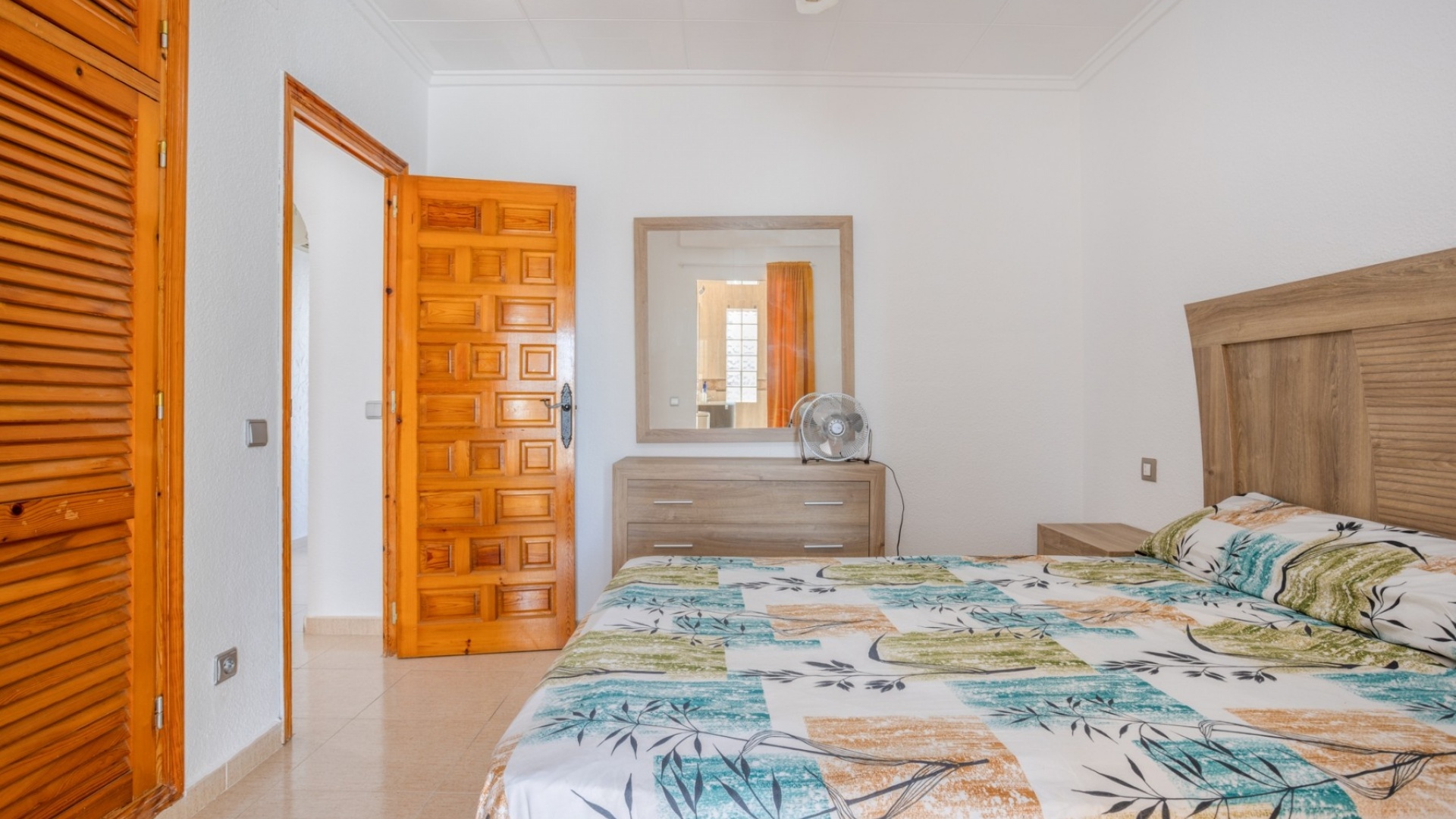 Revente - Villa - Torrevieja - Urbanización San Luis