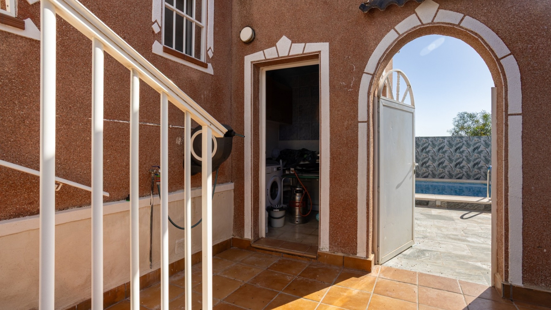 Revente - Villa - Torrevieja - Urbanización San Luis