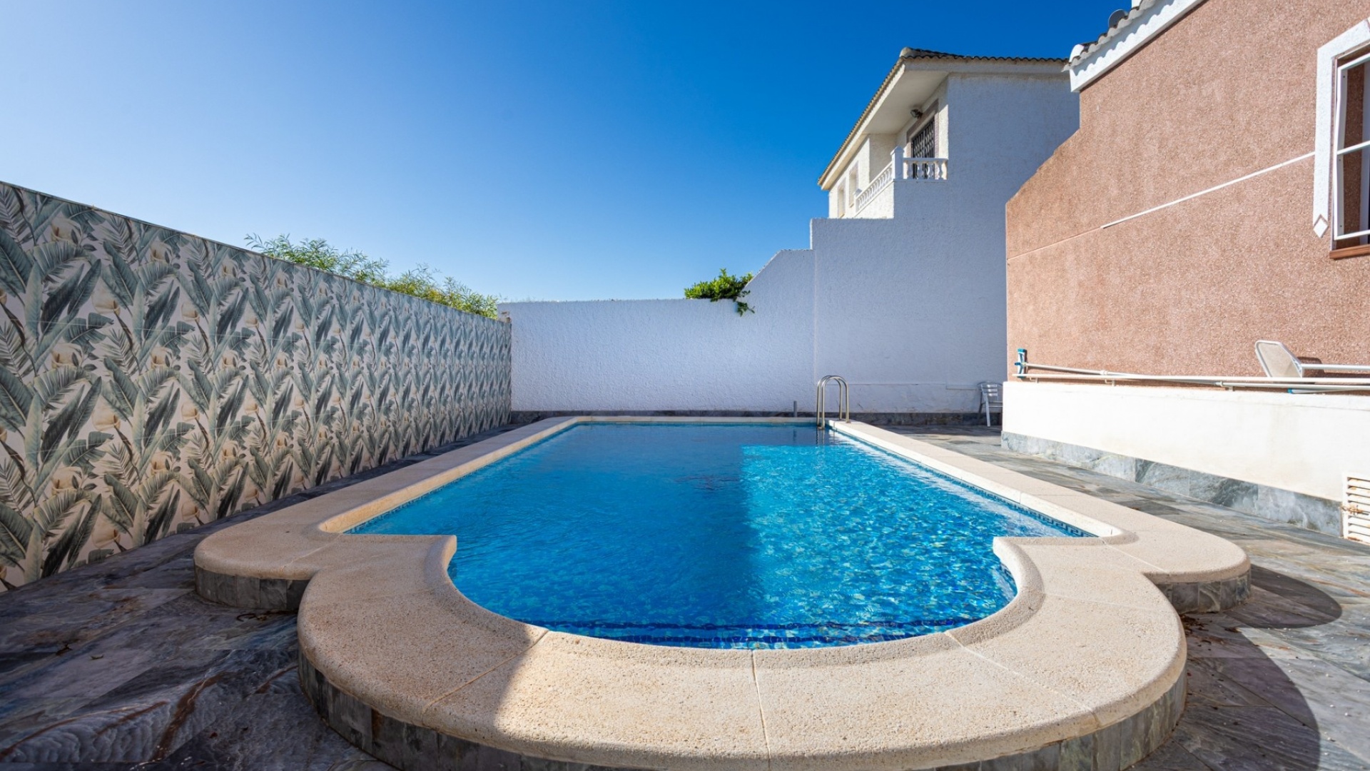 Revente - Villa - Torrevieja - Urbanización San Luis